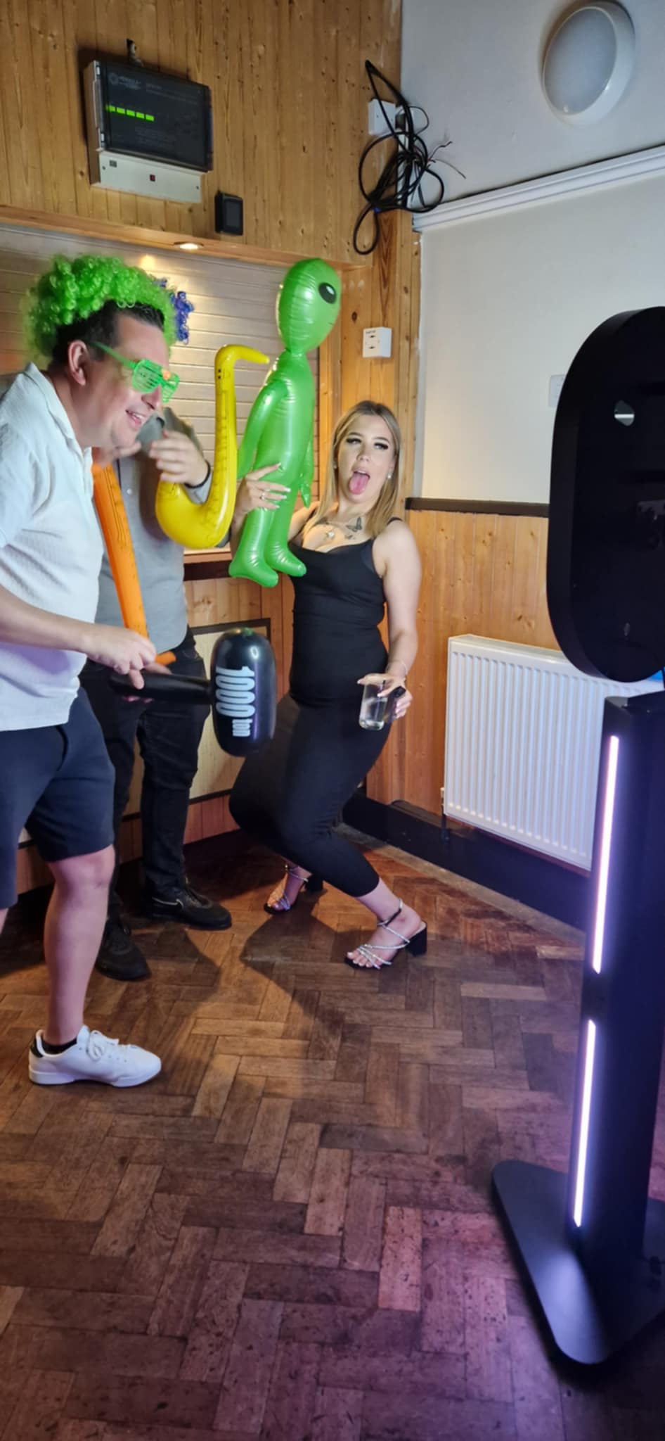 Selfie Pod Including a Audio Guestbook