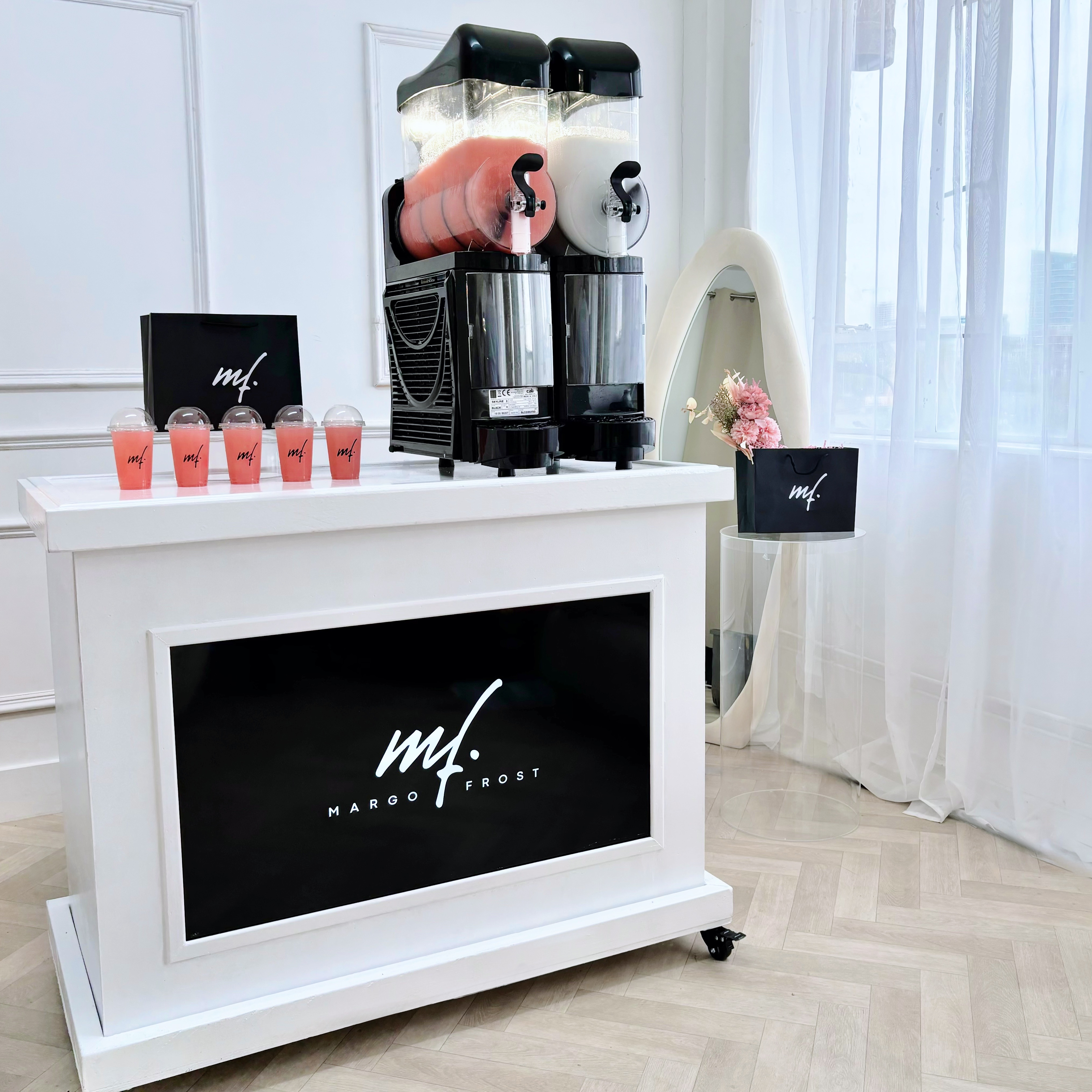 Create the Perfect Slush Experience with Customisable Digital Screen