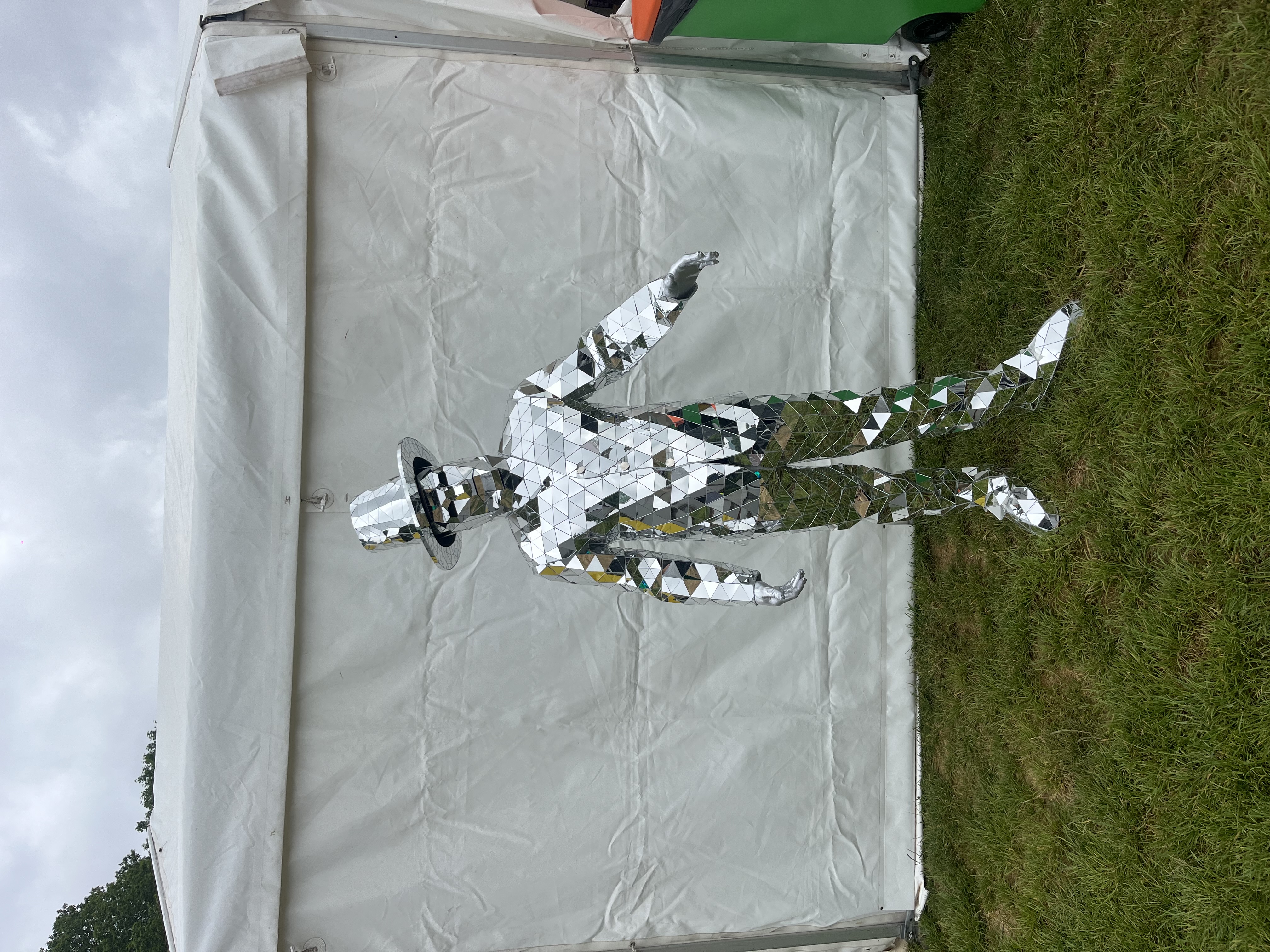 Mirror Men Add The Ultimate Sparkle to Your Event