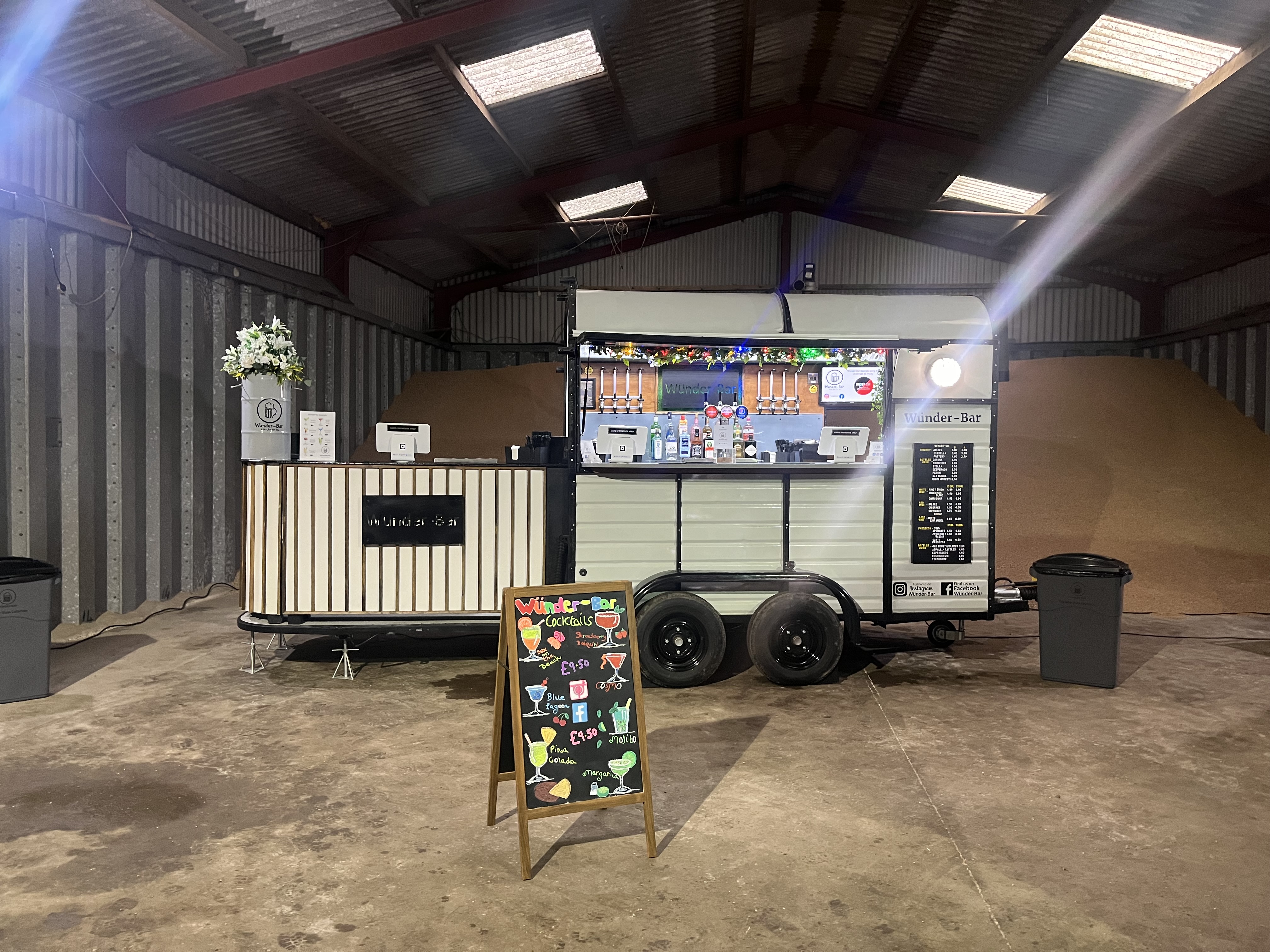 Make Memories of A Lifetime with All-Inclusive Horsebox Bar