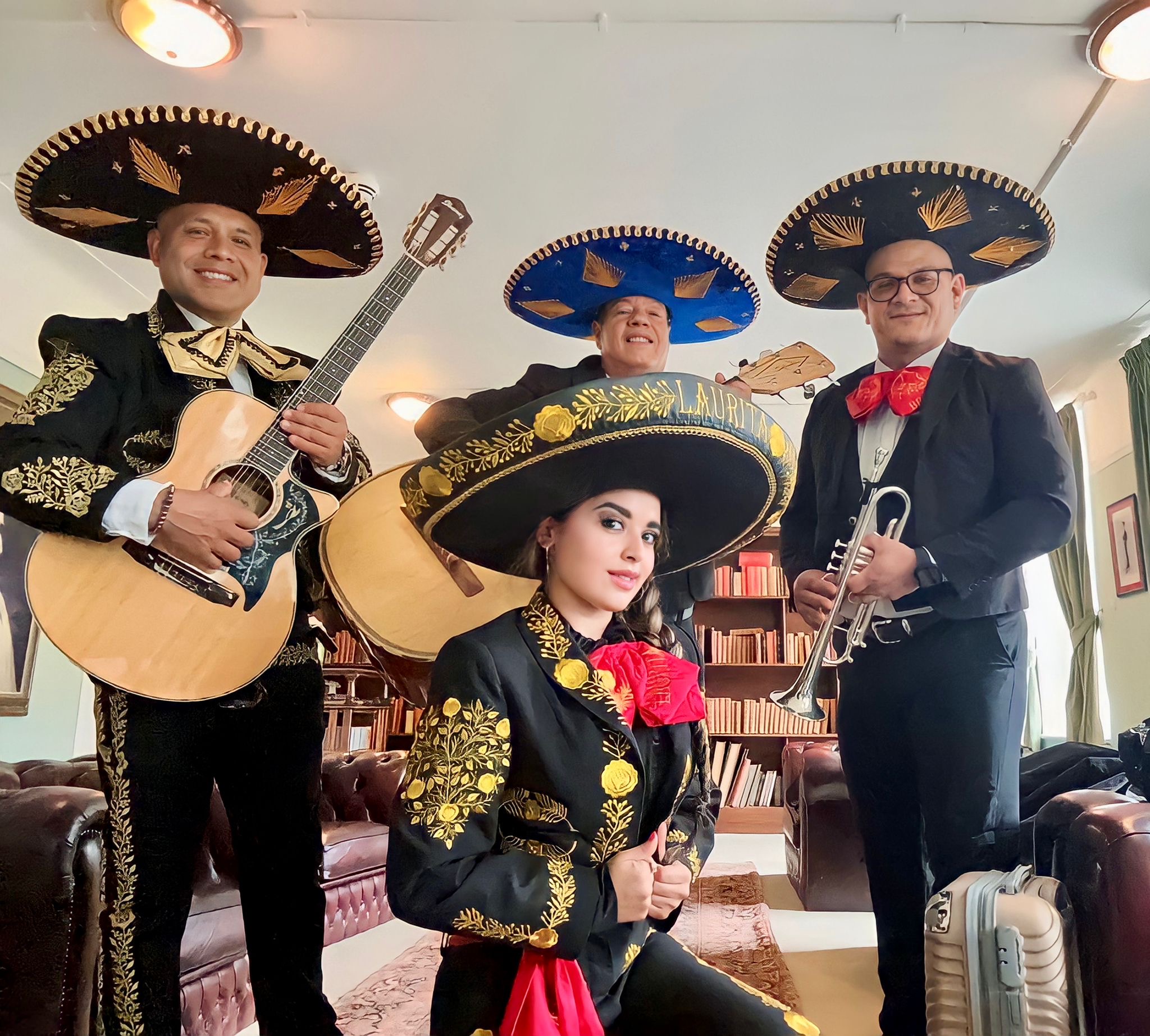 Los Mariachi Bros - Traditional Mexican & English Music - 3 Piece
