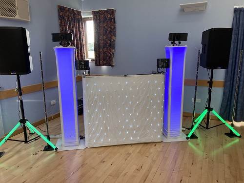 Party Atmosphere Is Guaranteed with DJ4U