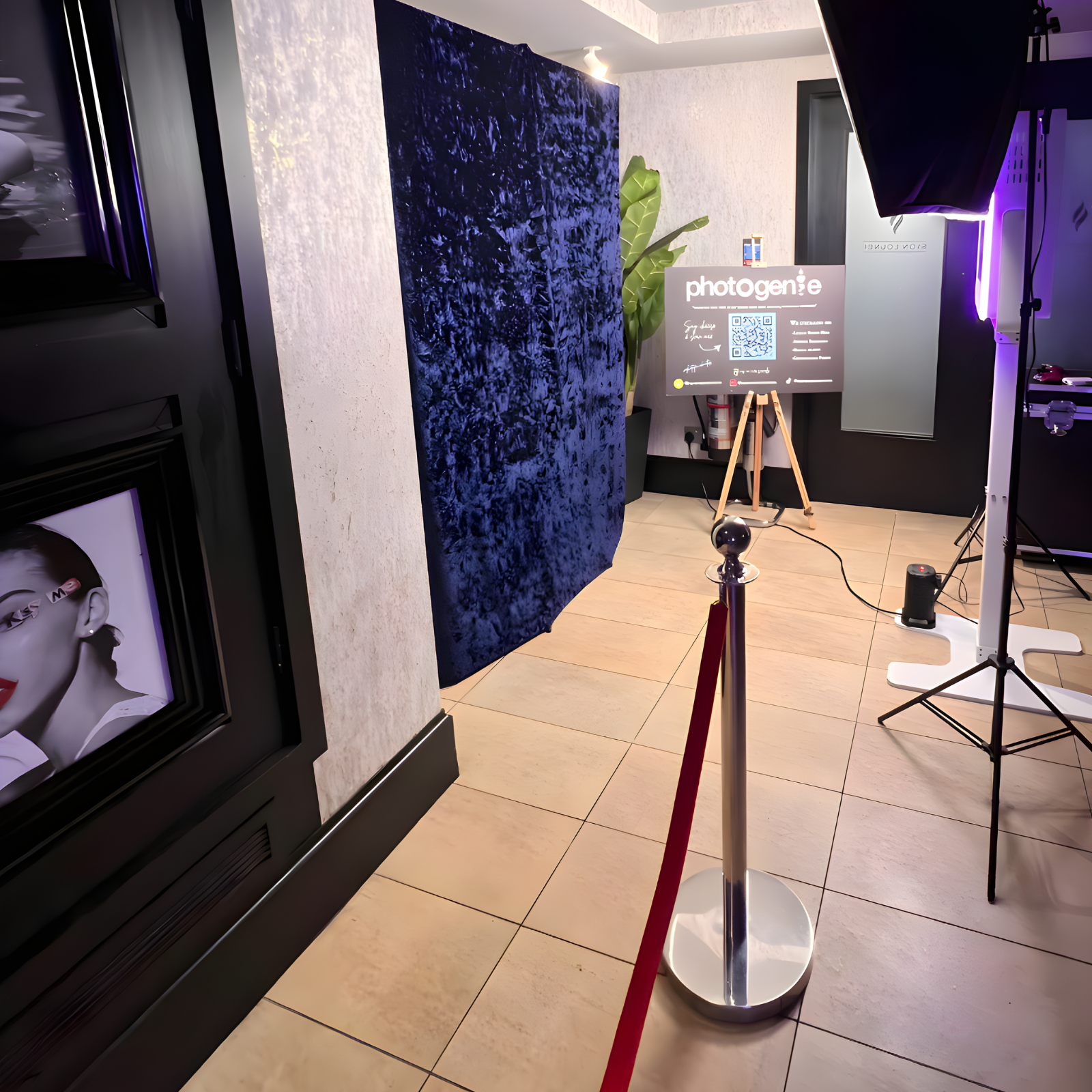 Luxury LED Customisable Photobooth with Pictures, GIFs, & Videos