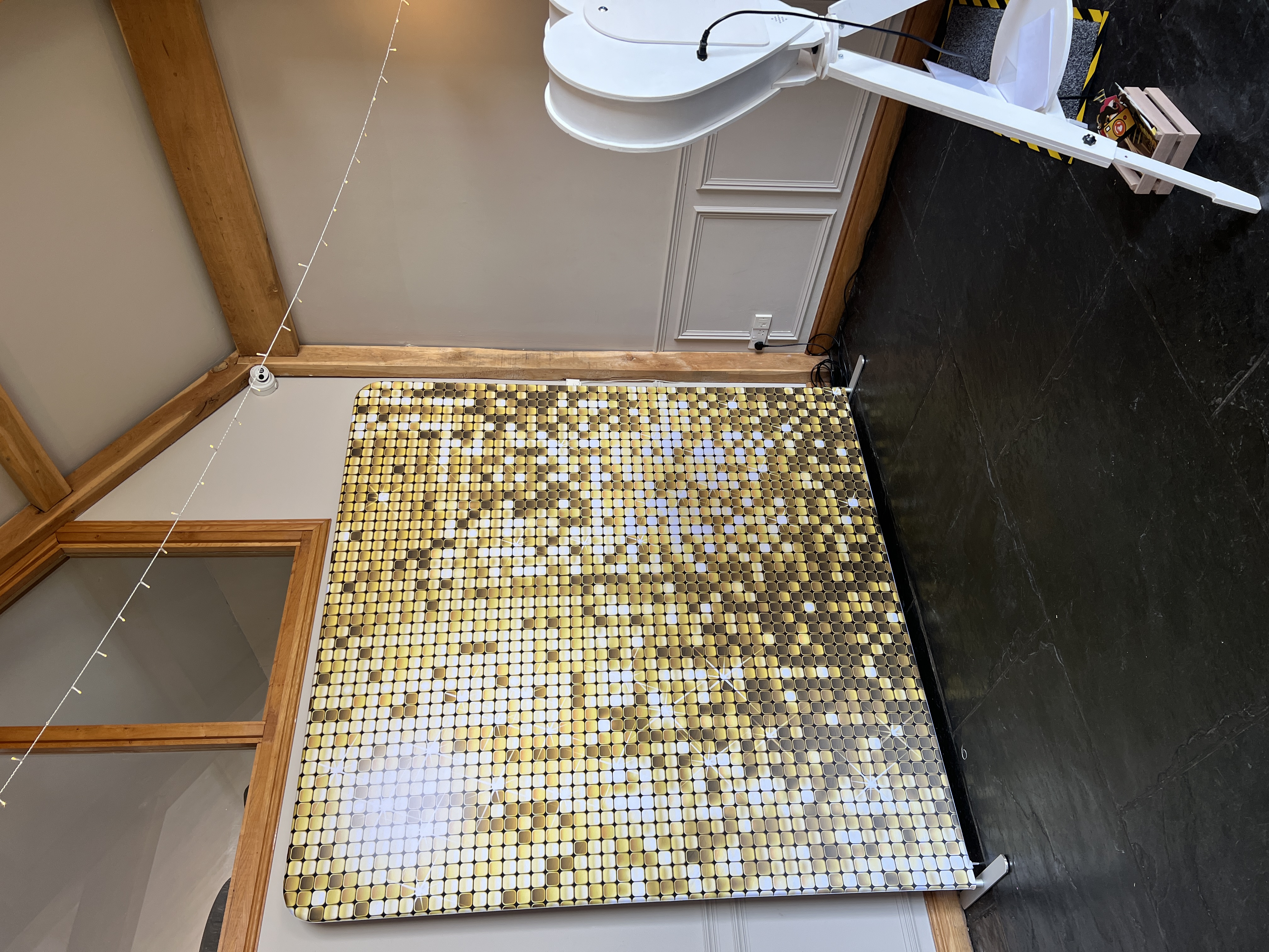 Elevate Your Event with White Heart-Shaped Selfie Pod