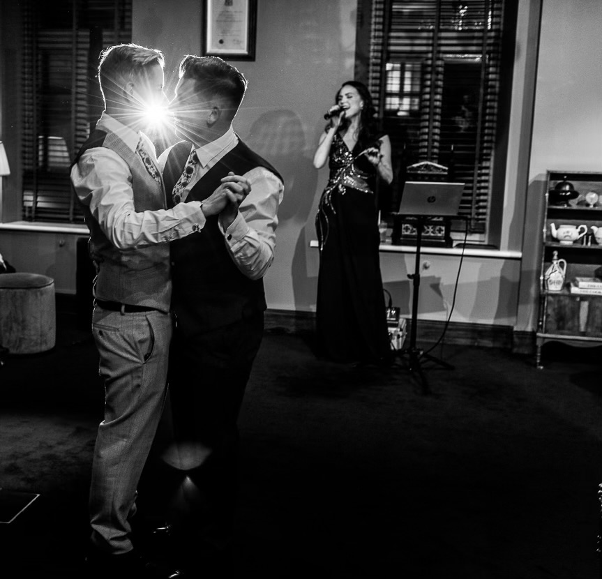 International Wedding & Events Singer Claire Rossi |  Pop, Soul, Motown 