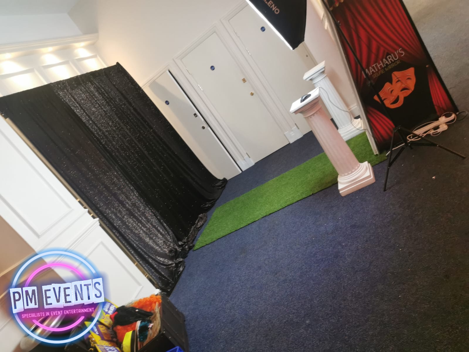 Magic Mirror Photo Booth Take Great Quality Fun Photos