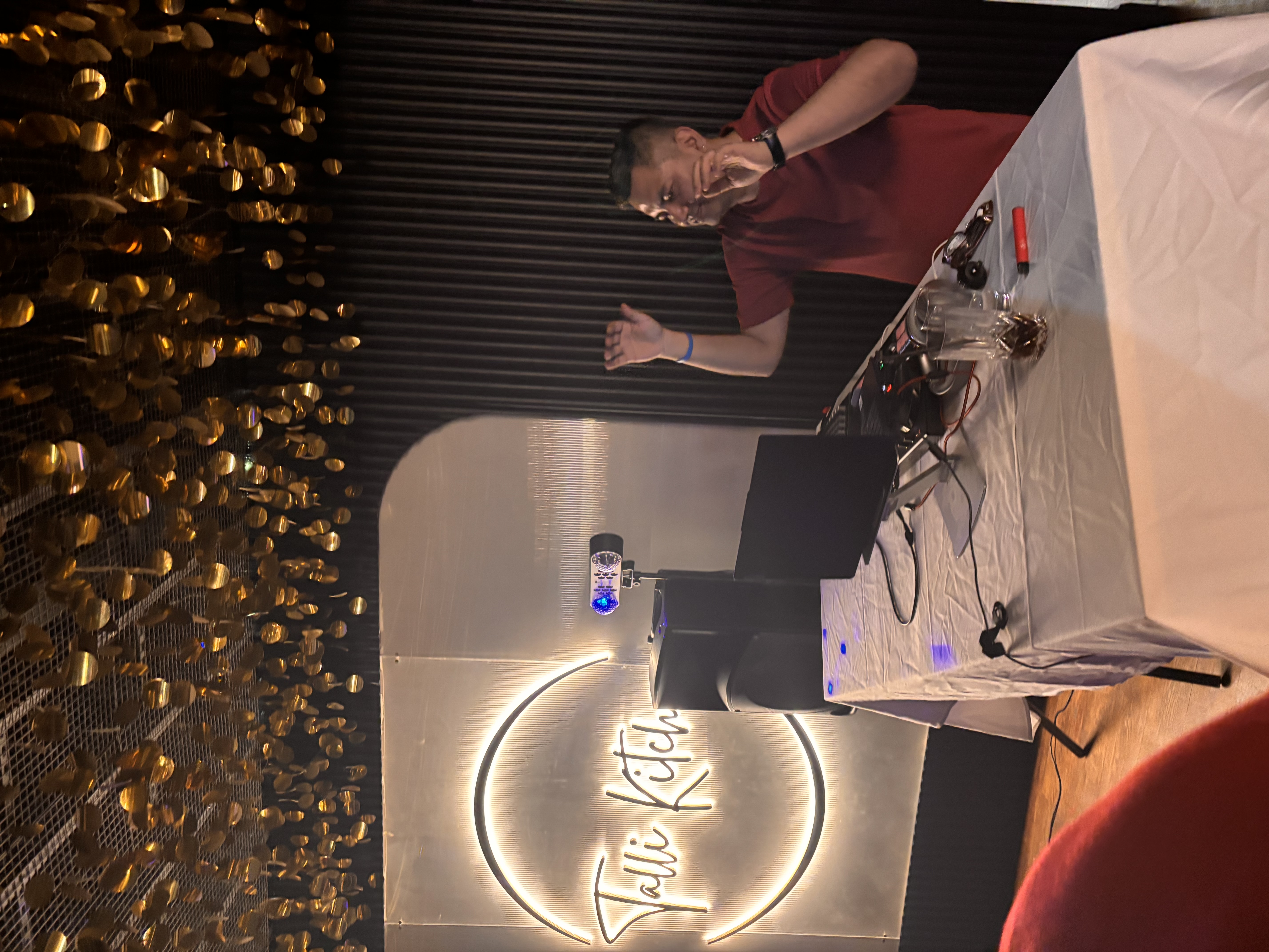 DJ Nav Covering Tracks from 80's Across Music Genres