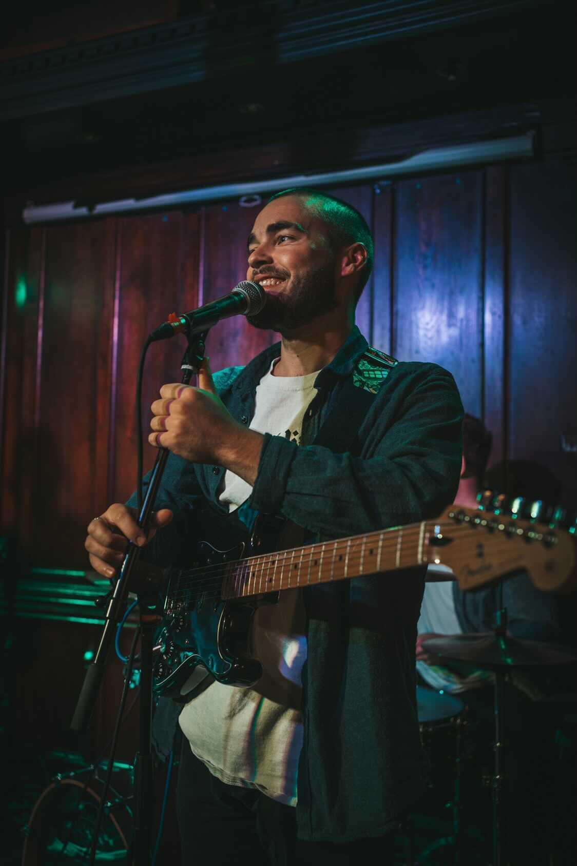 Archie Wedding Musician - Acoustic Rock, Pop, Folk and Jazz Covers  