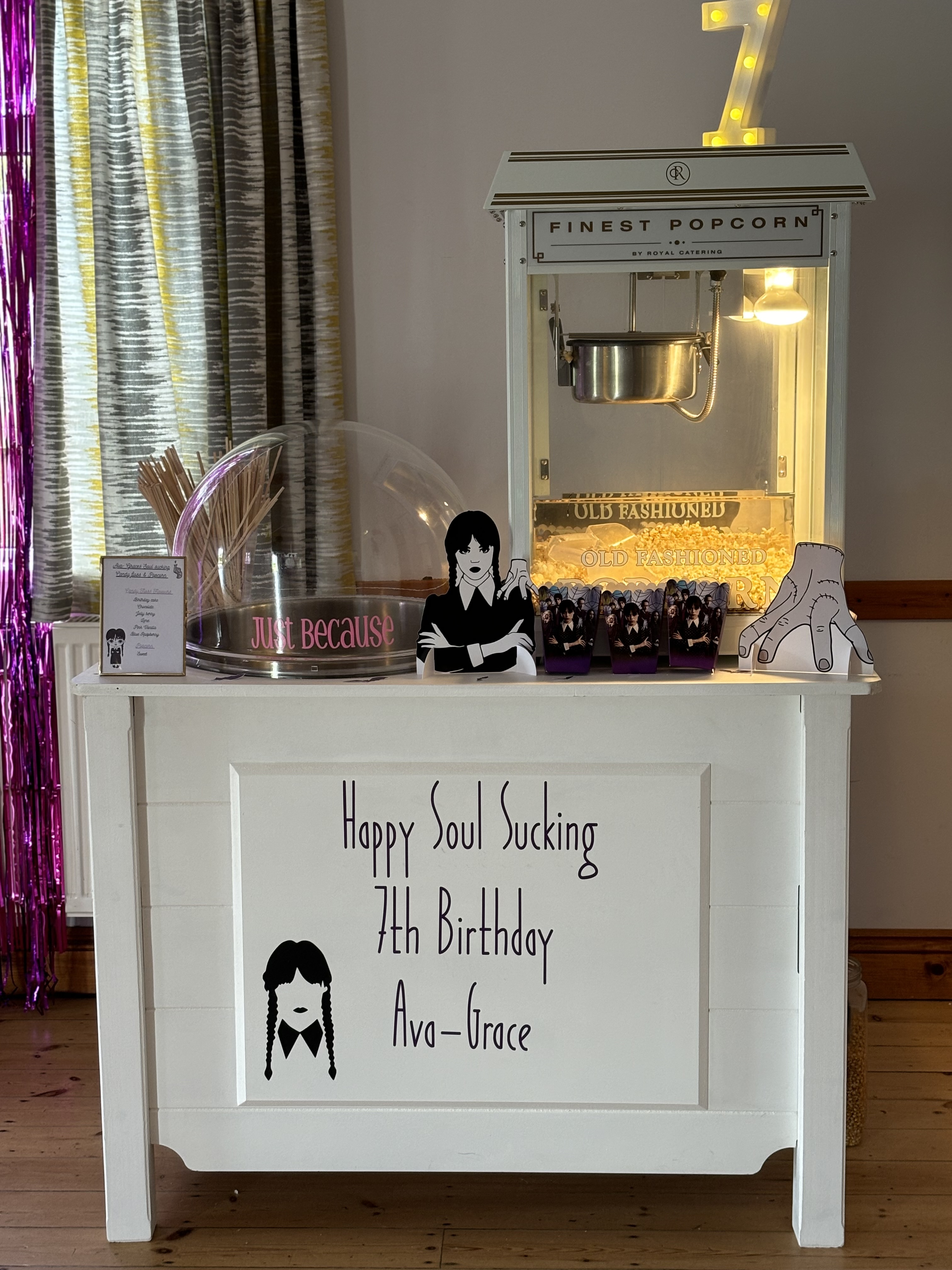 Freshly Cooked Popcorn with Toppings & Seasonings