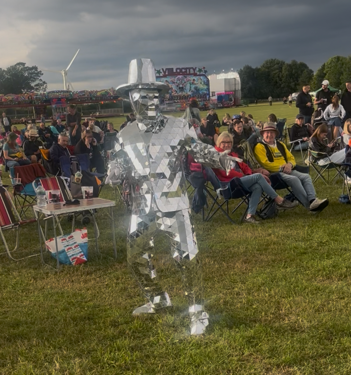 Mirror Men Add The Ultimate Sparkle to Your Event