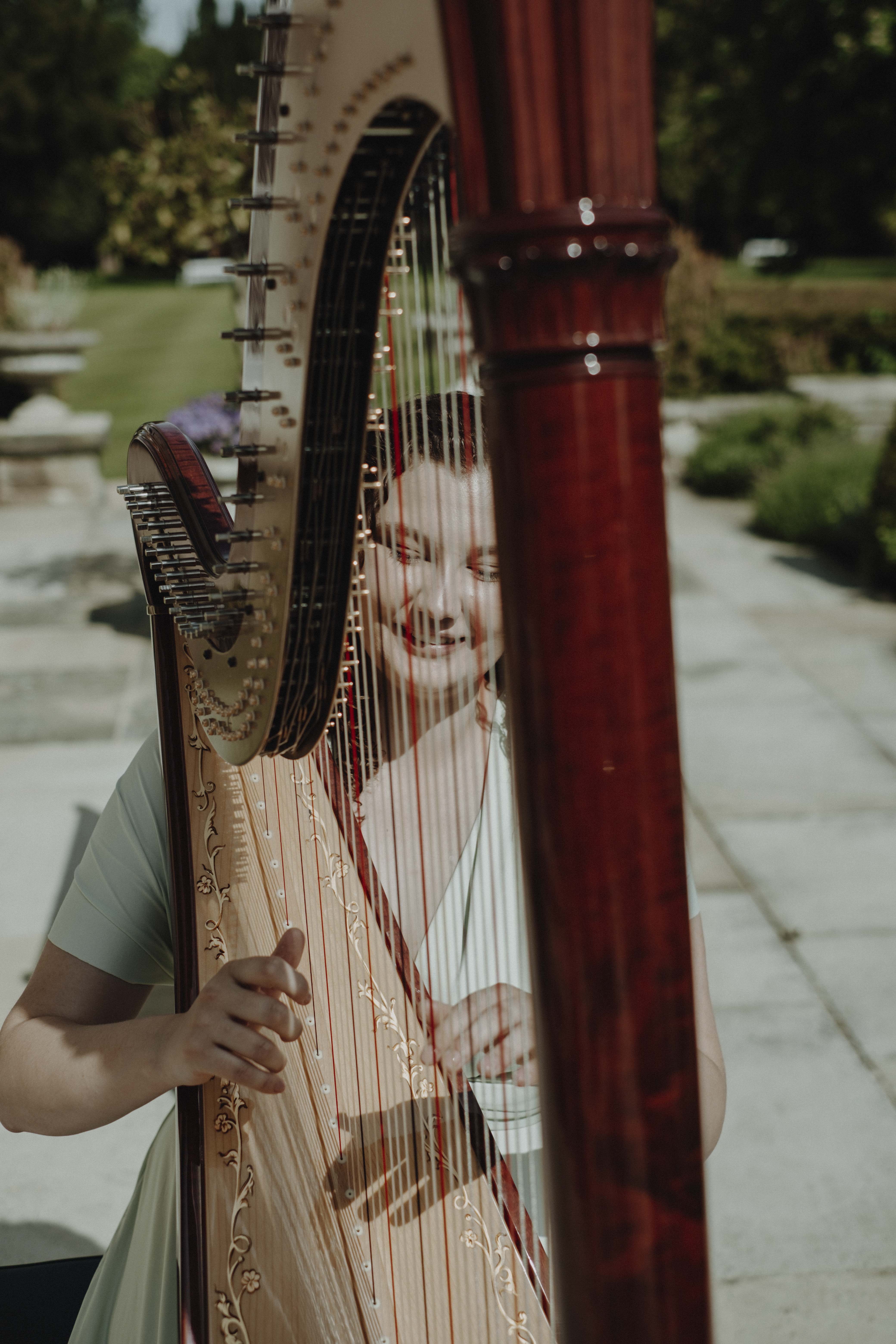 Harpist Lucy Bishop – Bespoke Live Harp Music for Weddings & Events