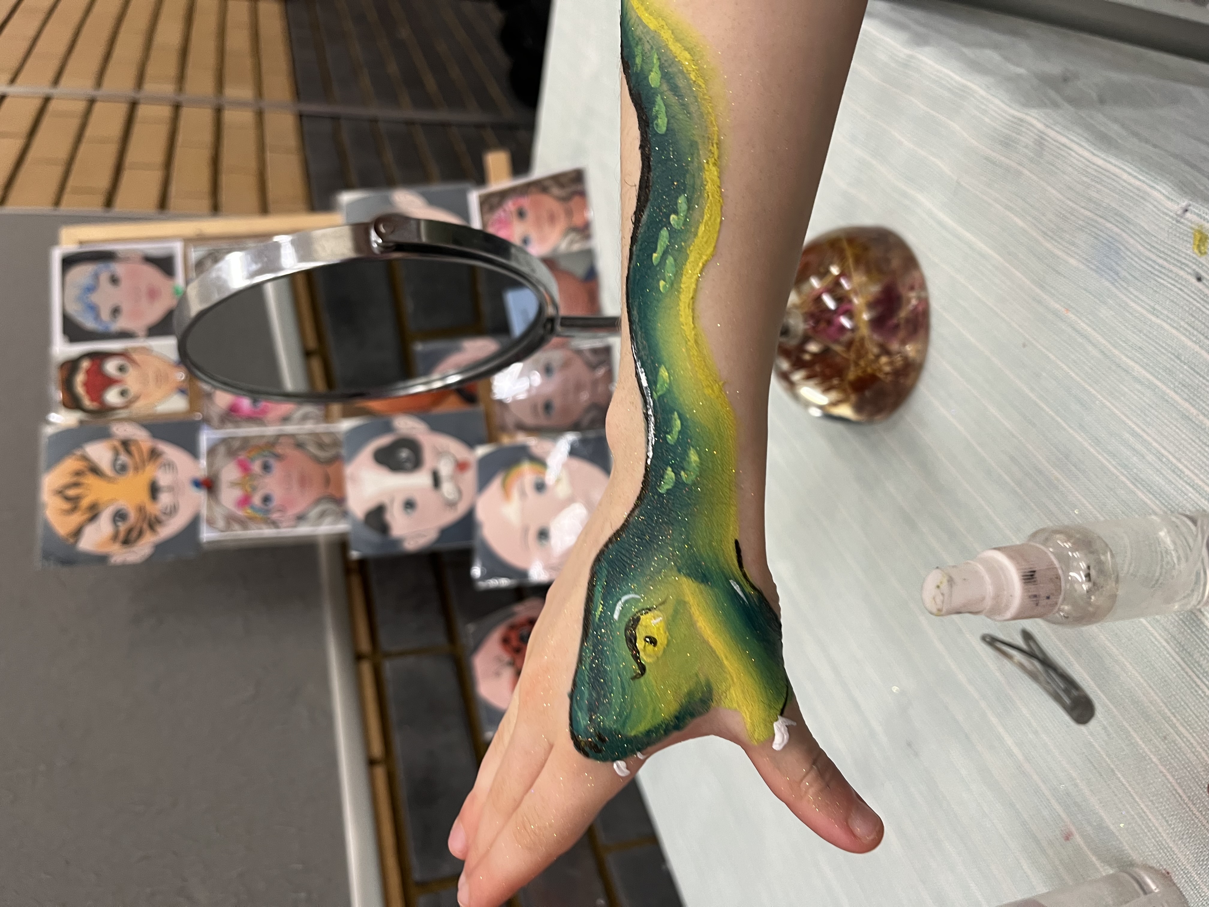 🌈 Bring Colour, Sparkles & Smiles with Face Painter