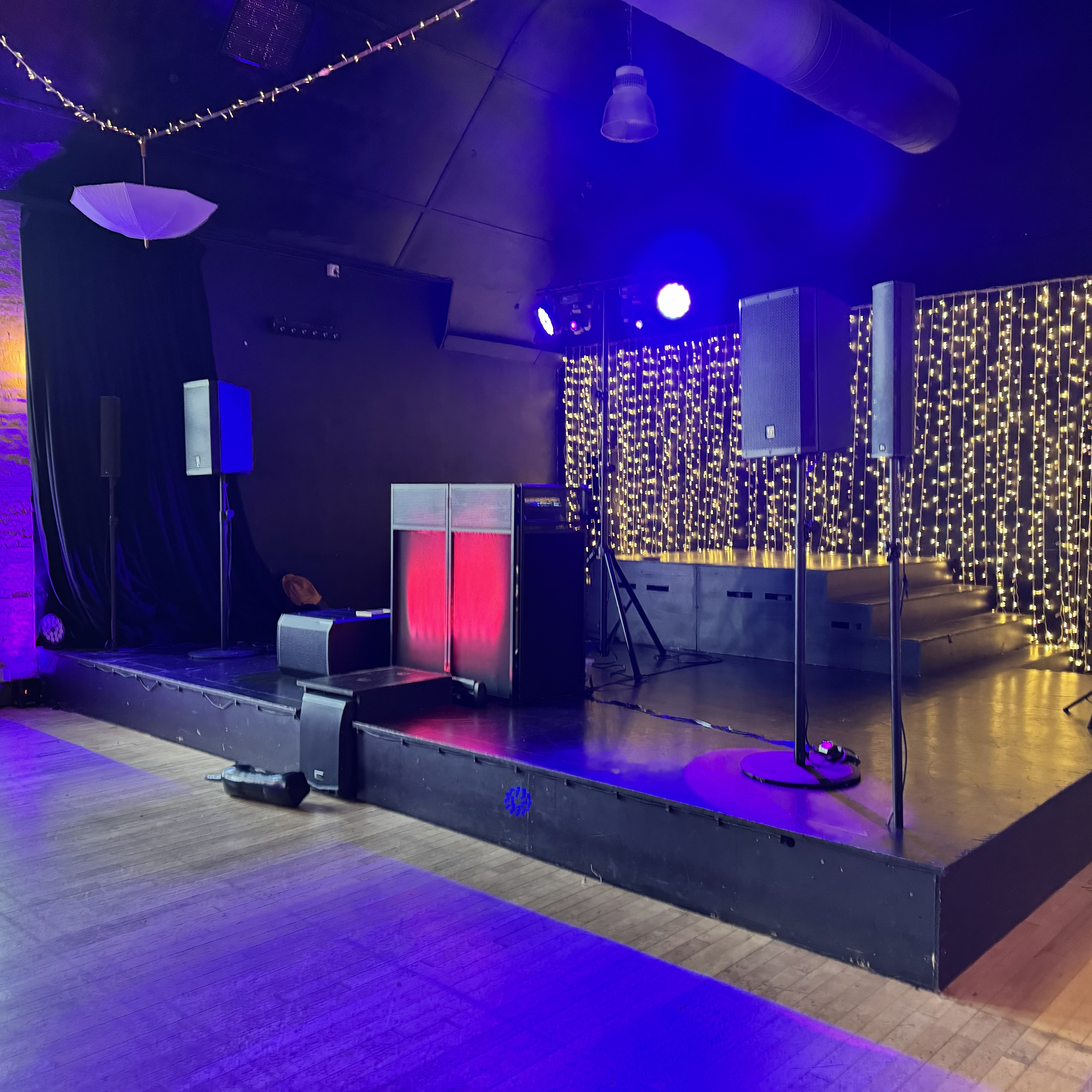 Filling Dancefloors with Music & Lighting