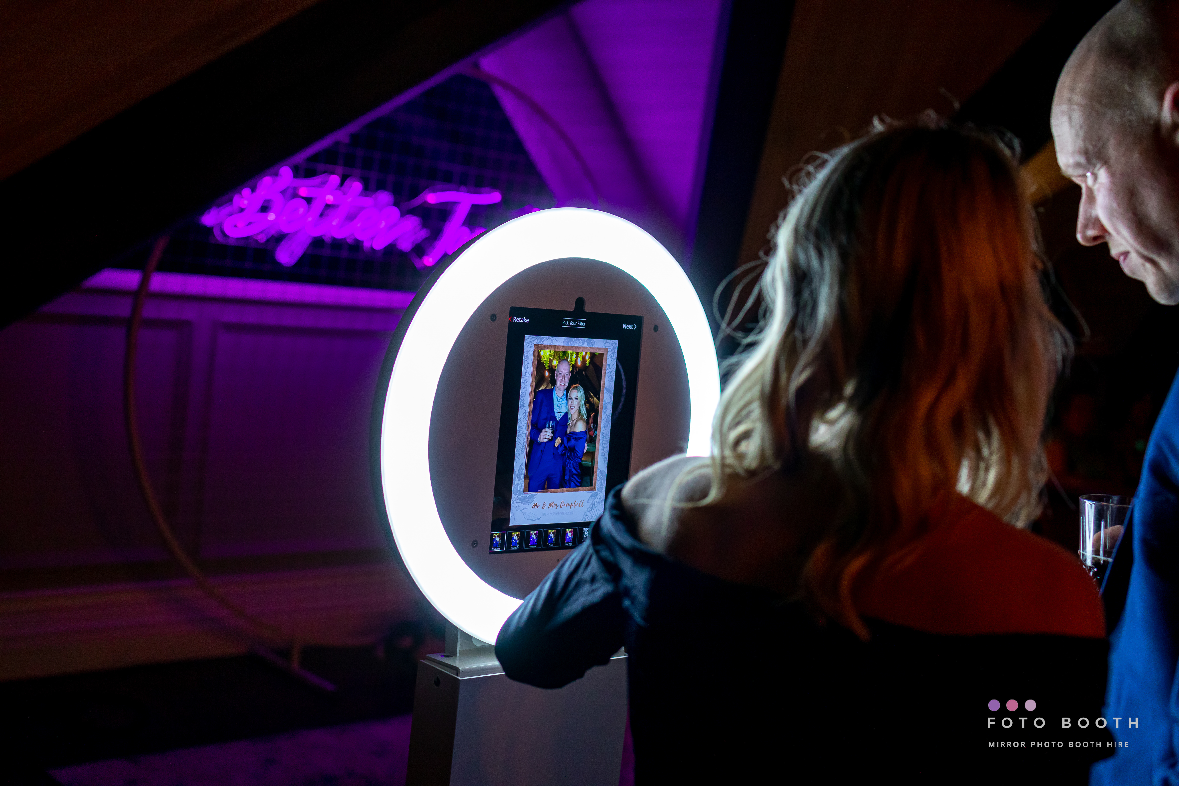Selfie Pod - Personalised Images, GIF, Boomerangs Instant to Guests Phone