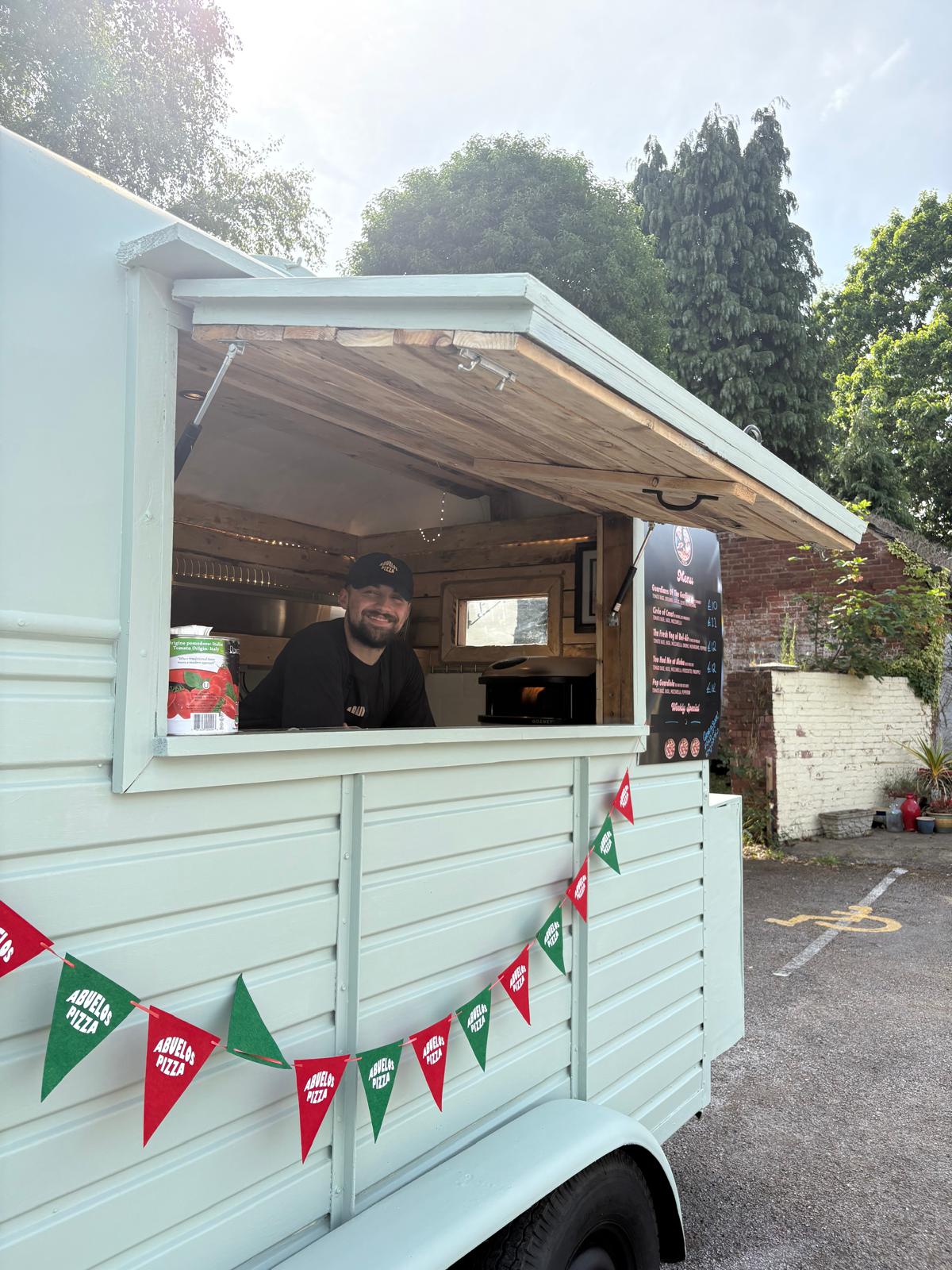Abuelo’s Authentic Neapolitan Pizza from Our Stone-Baked Pizza Truck 🍕