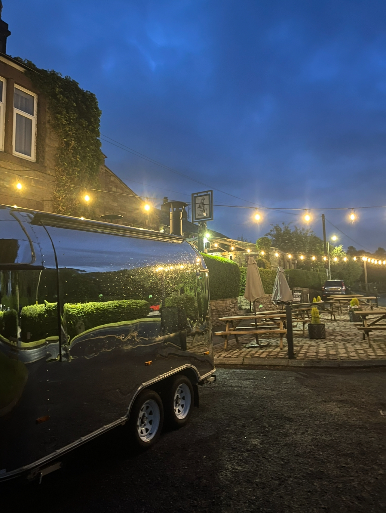 Stonebaked & Handmade Pizza with Quality Ingredients