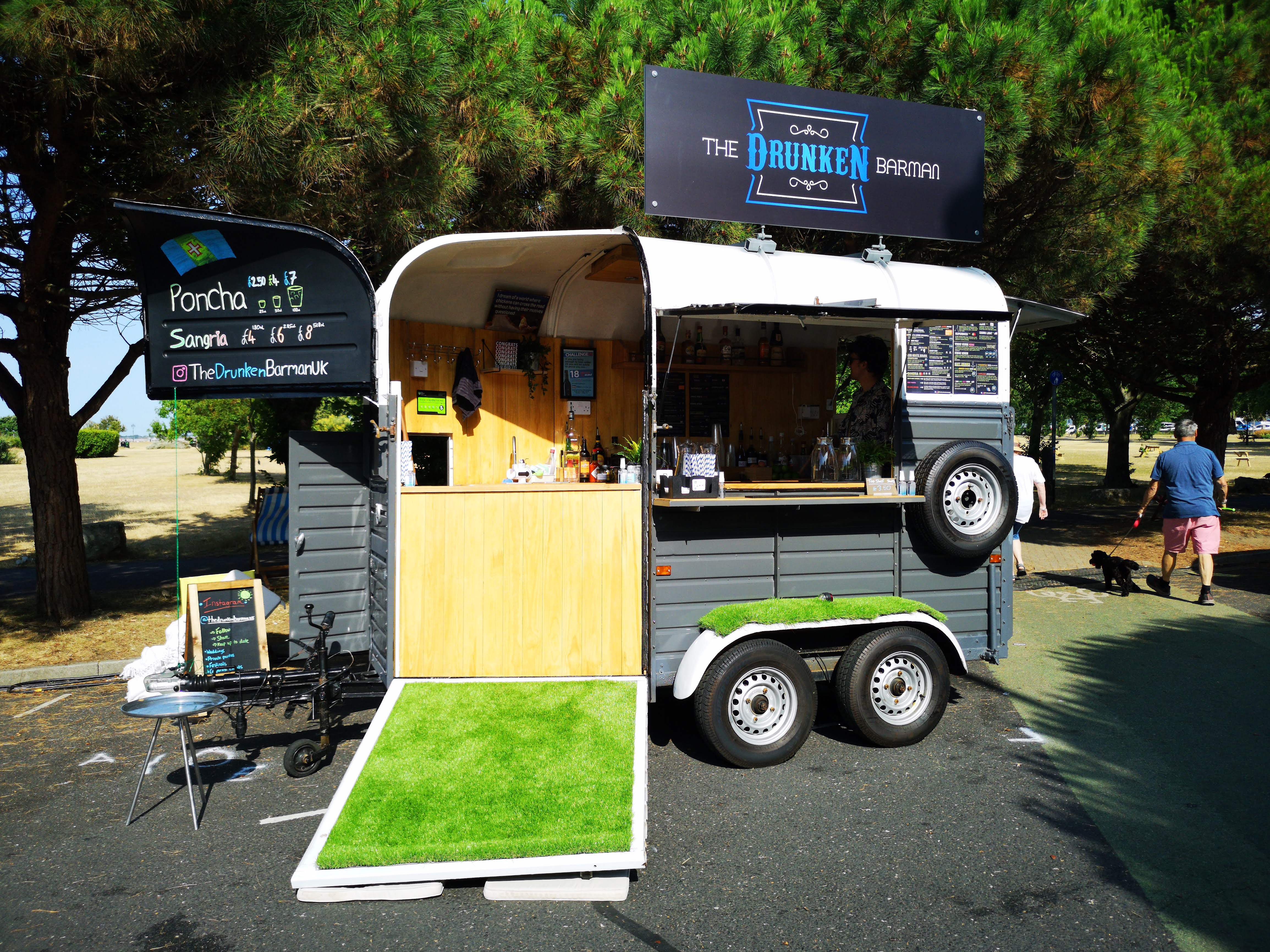 Private Horsebox Bar Party with Unique Drinks & Professional Service