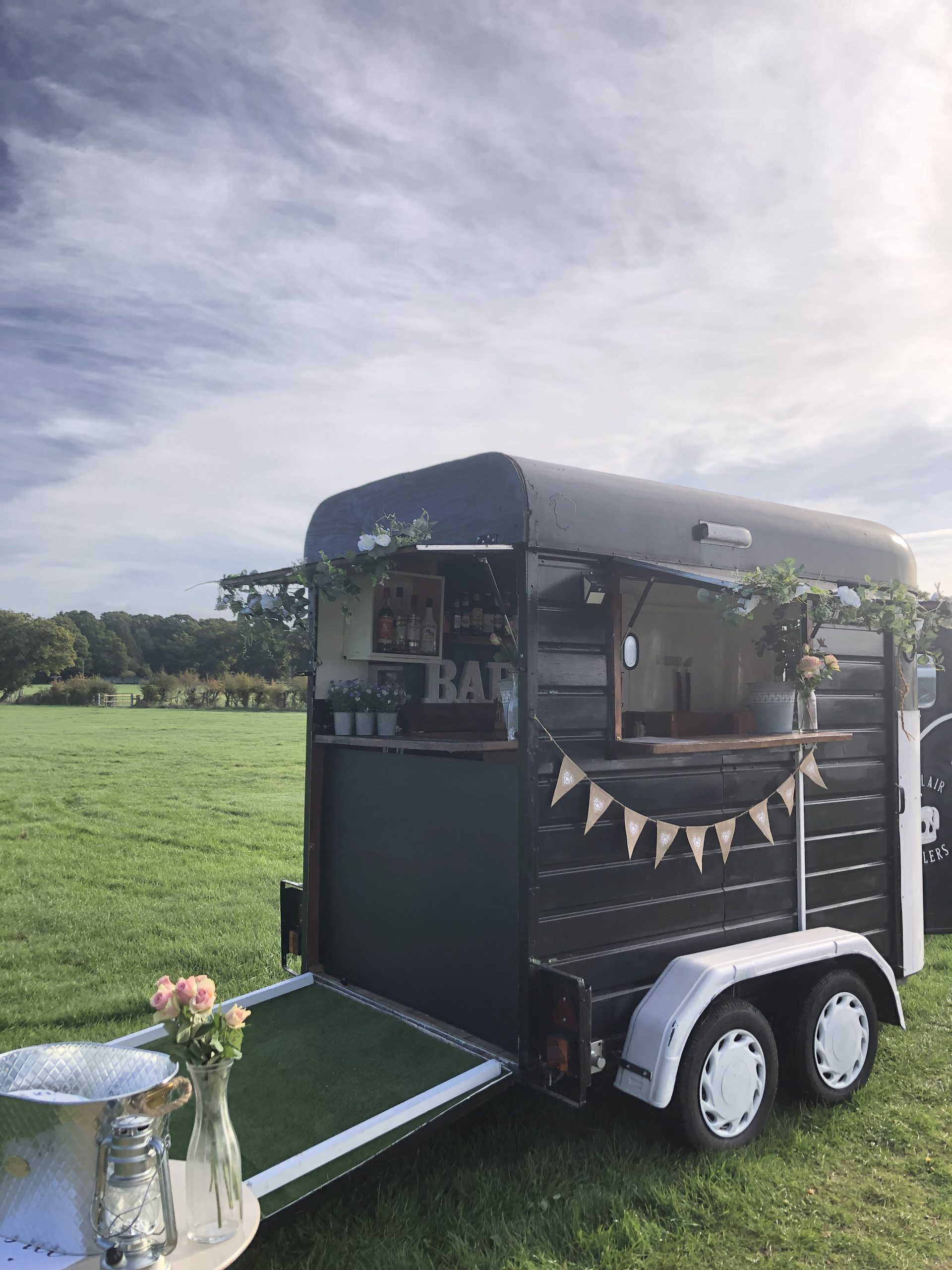Stunning Horsebox Bar ‘Limelight’