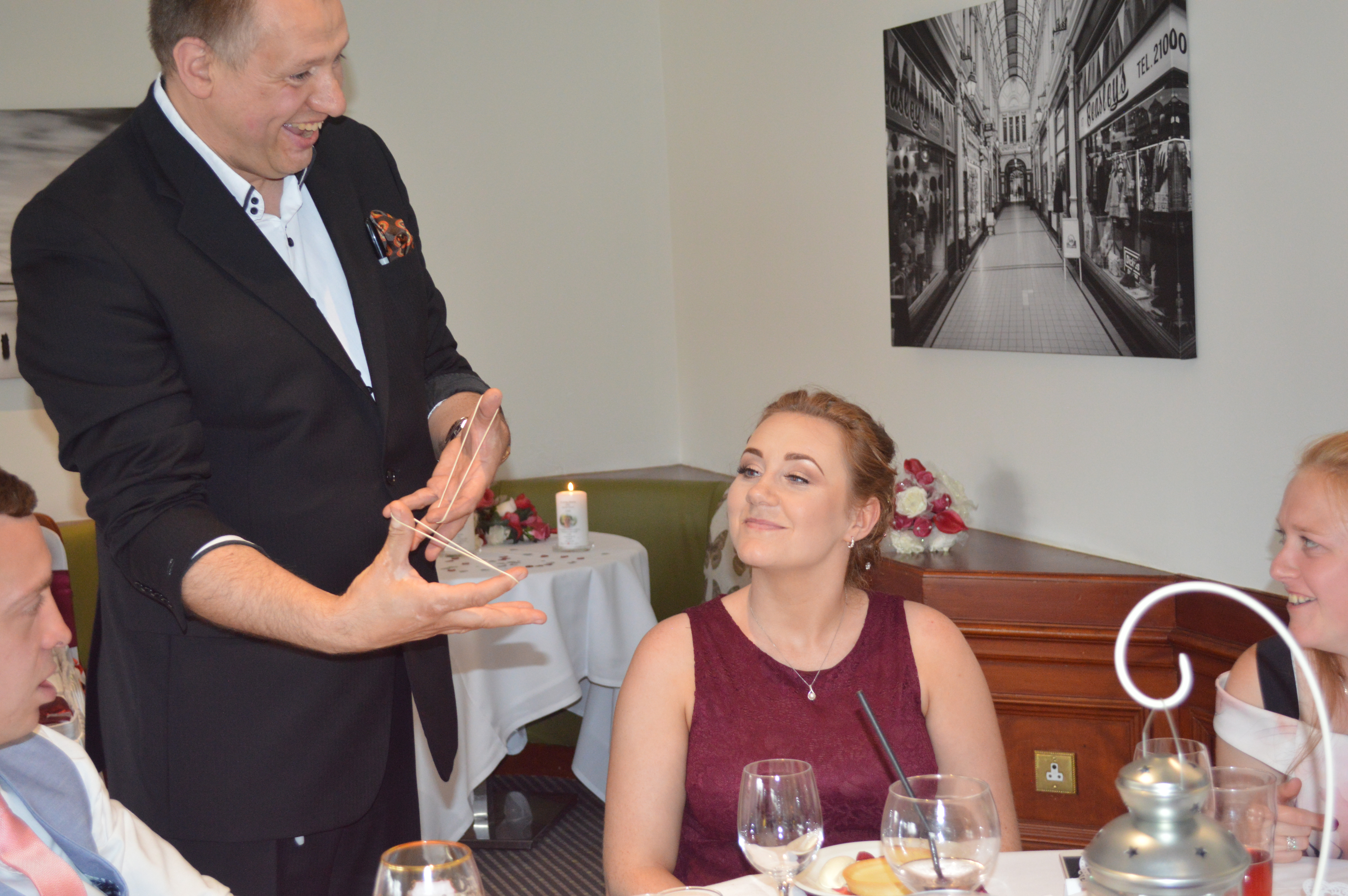 Table-to-Table Mind Reading Magic with Mark