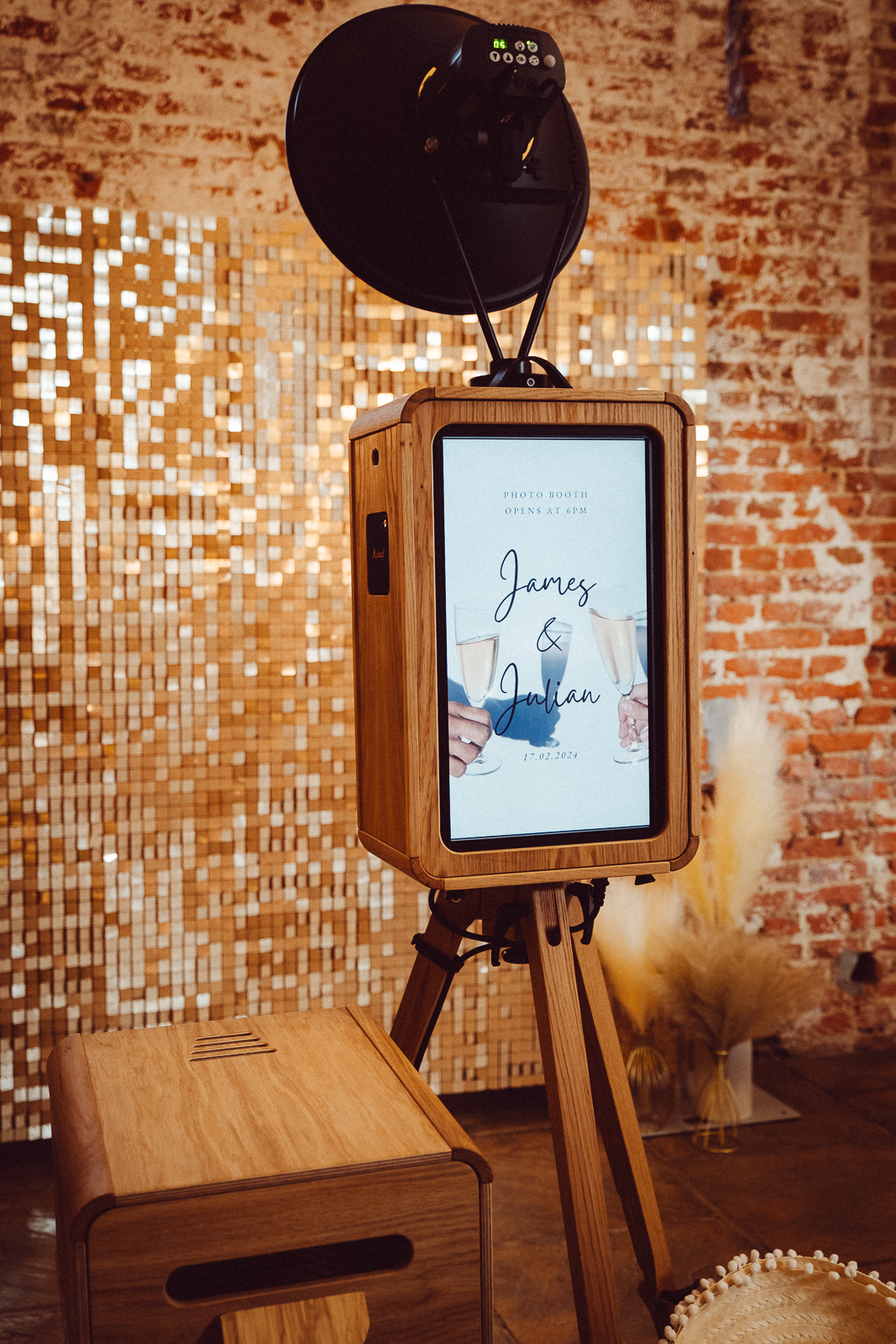 Luxury indoor photobooth