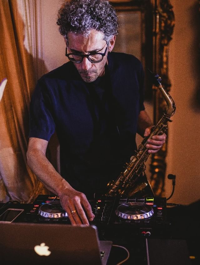 Amazing Freestyle Saxophonist Carlo