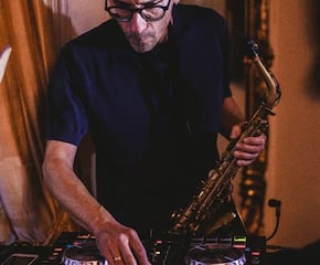 Amazing Freestyle Saxophonist Carlo