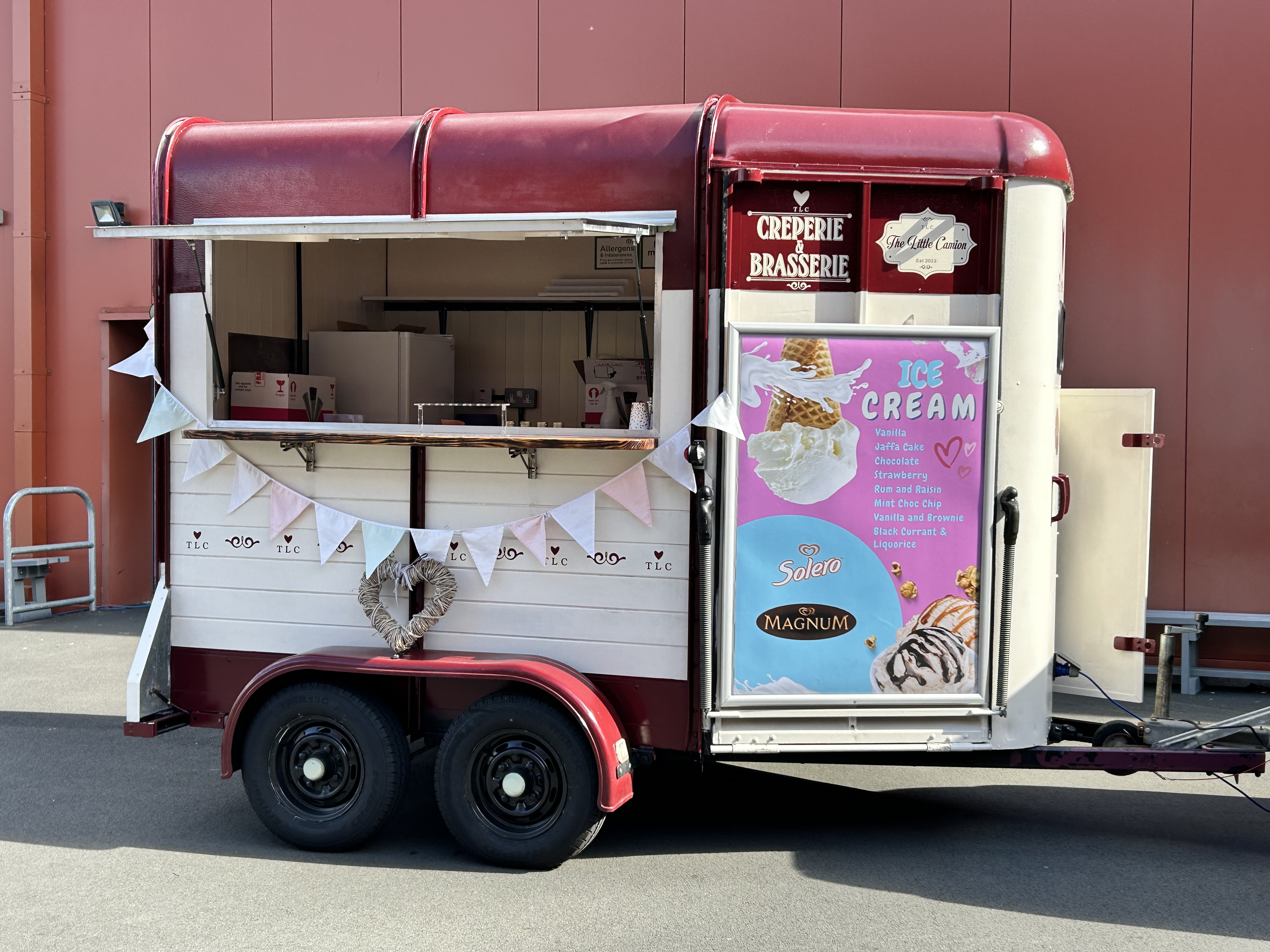 Hot Fresh Mini Donuts For Your Event