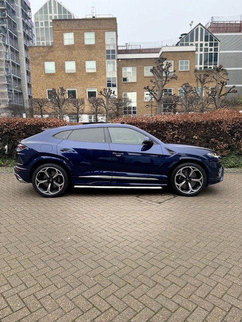 Luxury Lamborghini Urus Chauffeur