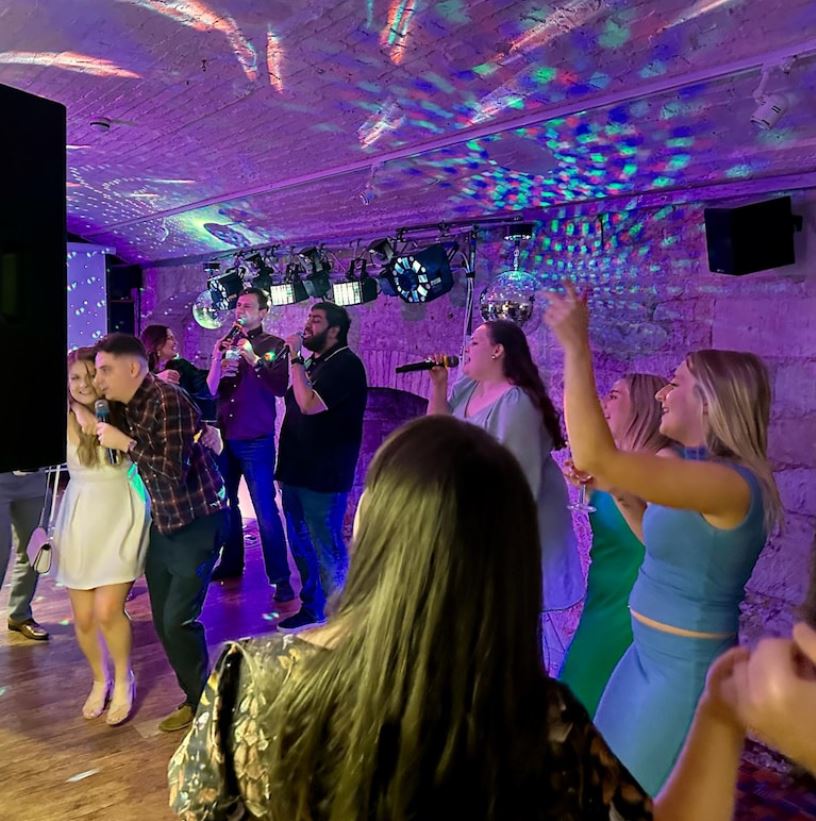 DJ & Karaoke Entertainment with a Huge Music Collection.