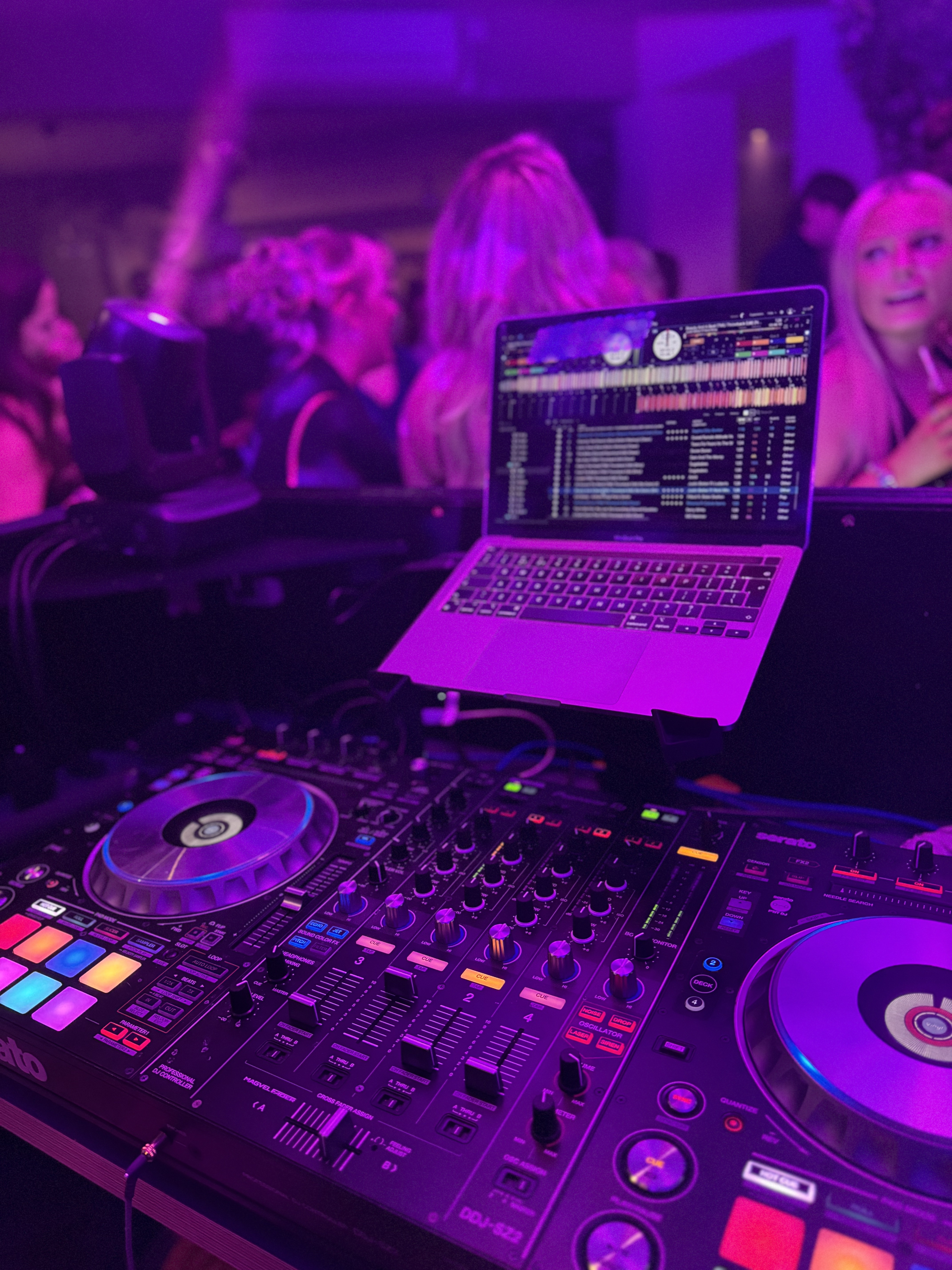 Professional Wedding & Event DJ | High-Energy Dancefloors