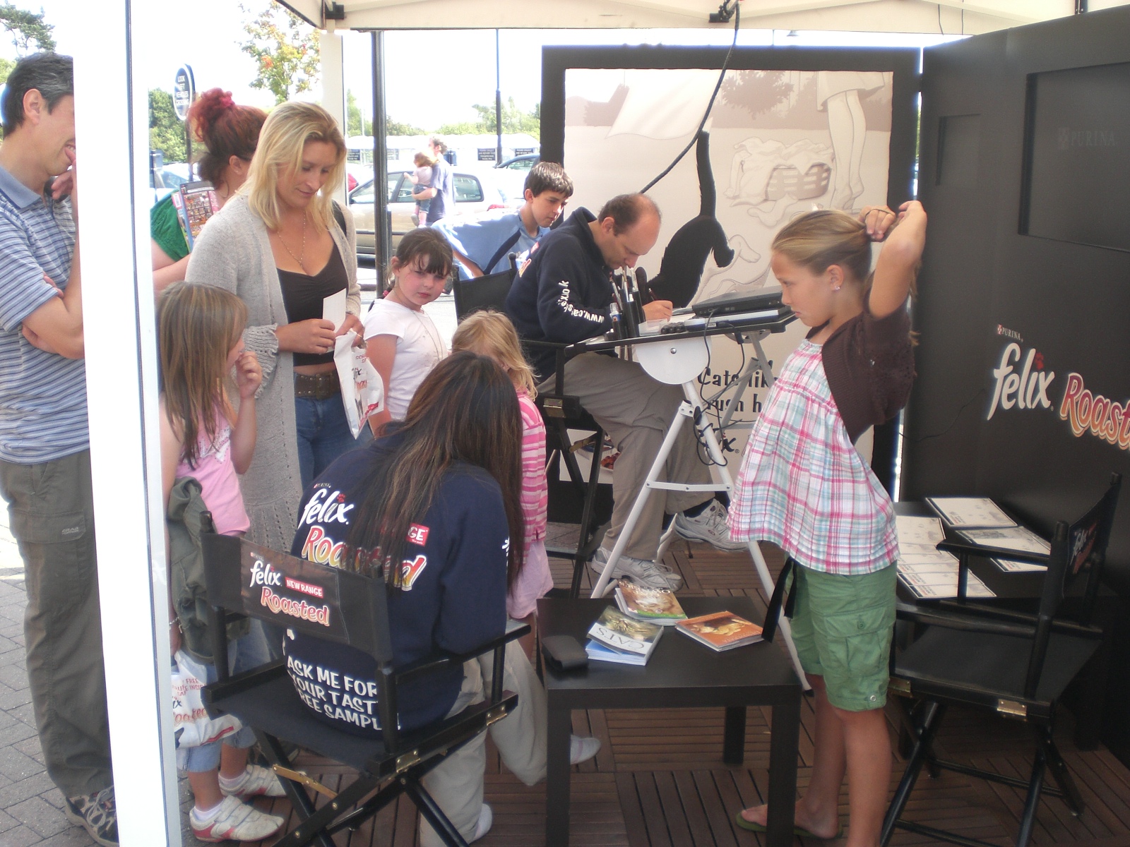 Feature-Friendly A4 Cartoon-Themed Drawings