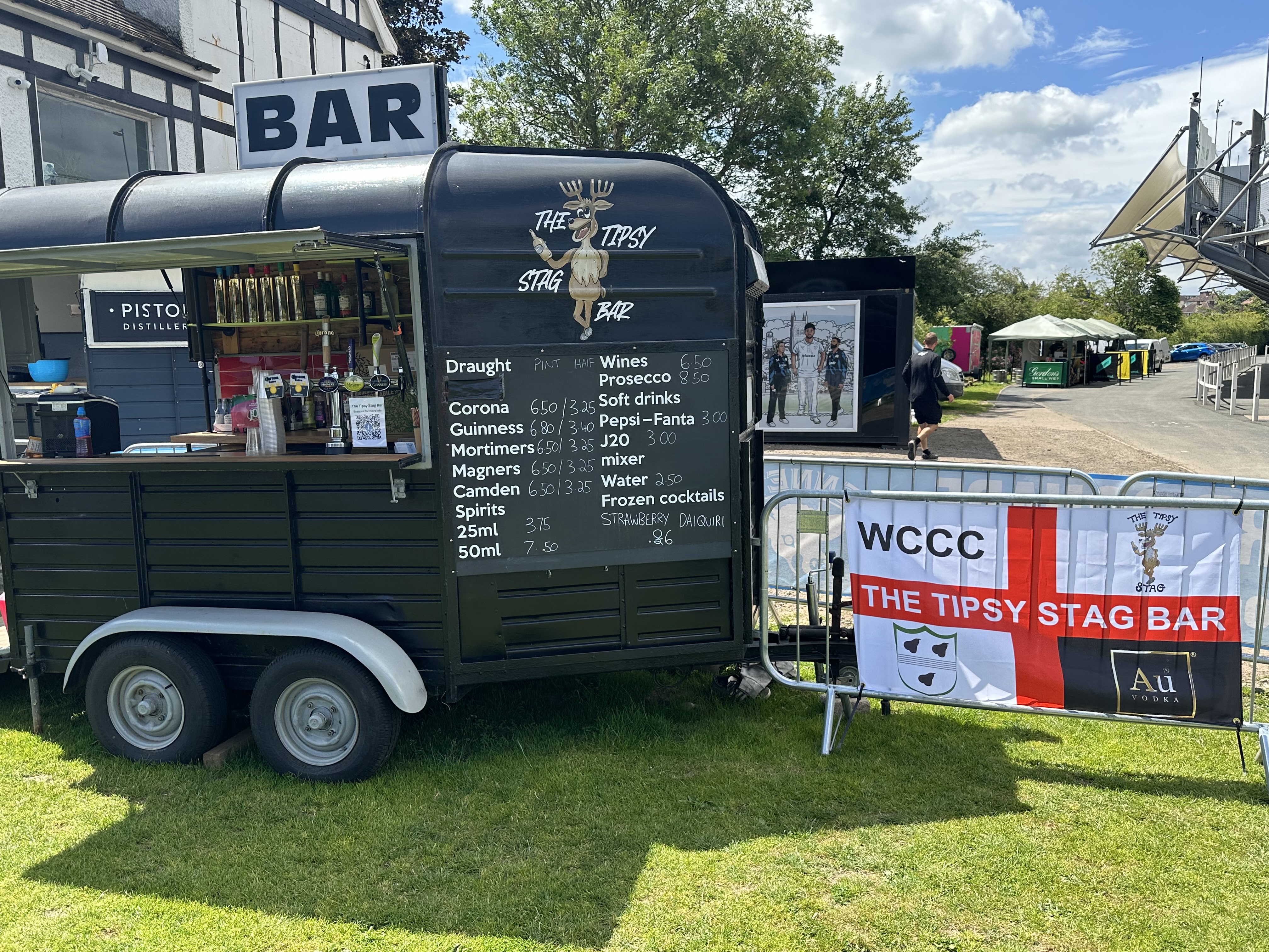 Mobile Bar bookings for 2026/2027 discount when booking before may