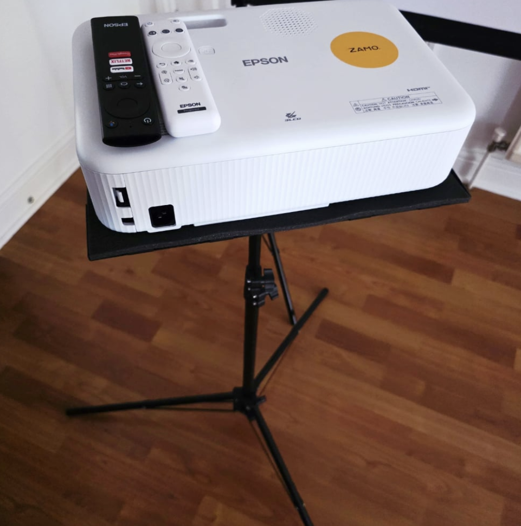 Giant Inflatable Screen & HD Projector For Outdoor Movie Nights