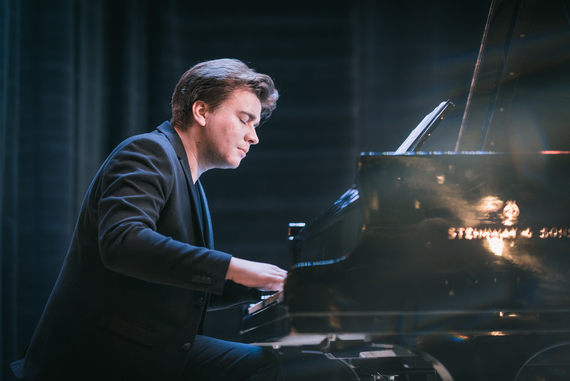 Royal-Recognised Pianist | Carnegie Hall Calibre for Exclusive Events