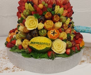 Chocolate Fountain with Personalised Mango & Flower-Carved Fruits