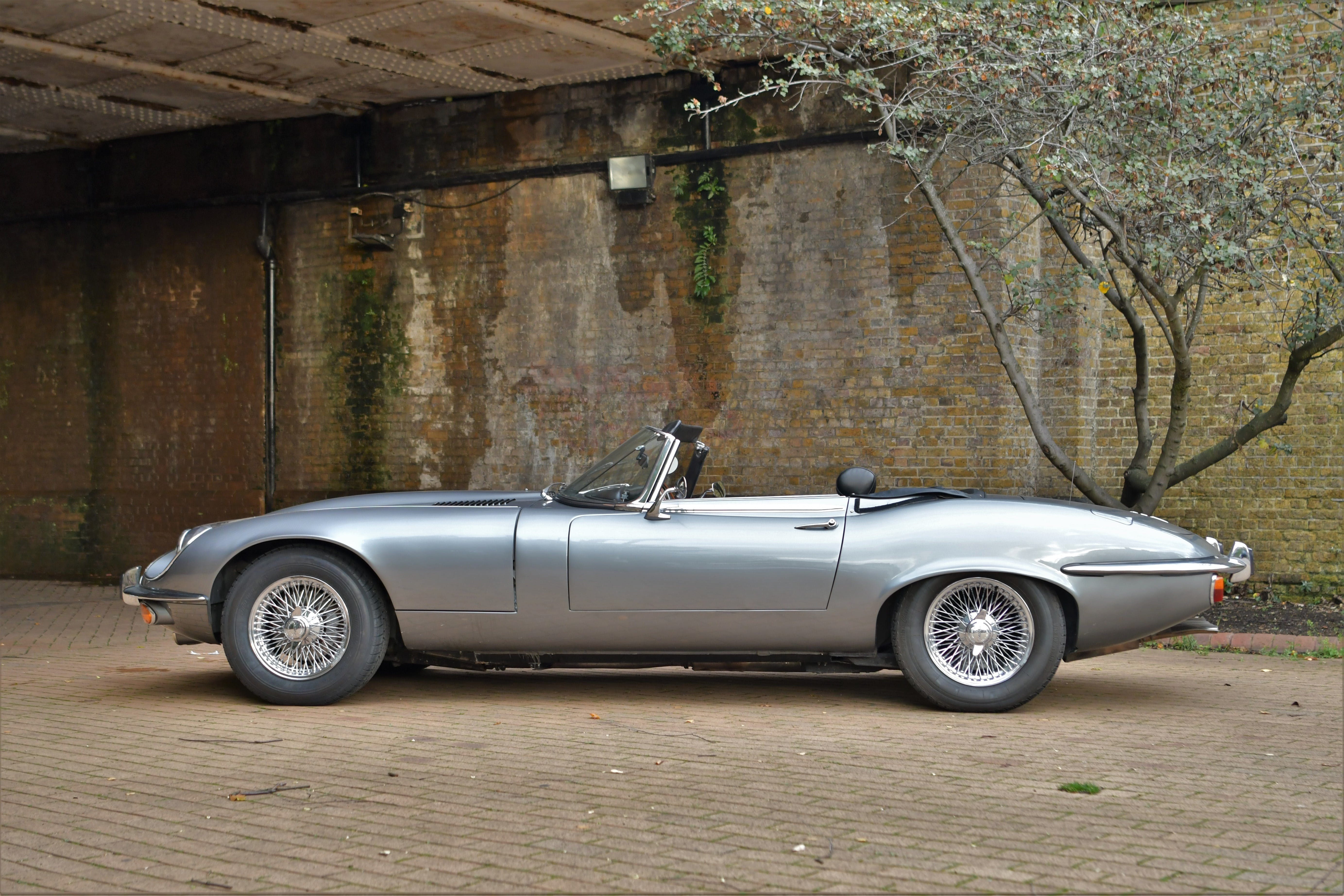 Jaguar E-Type V12 Roadster