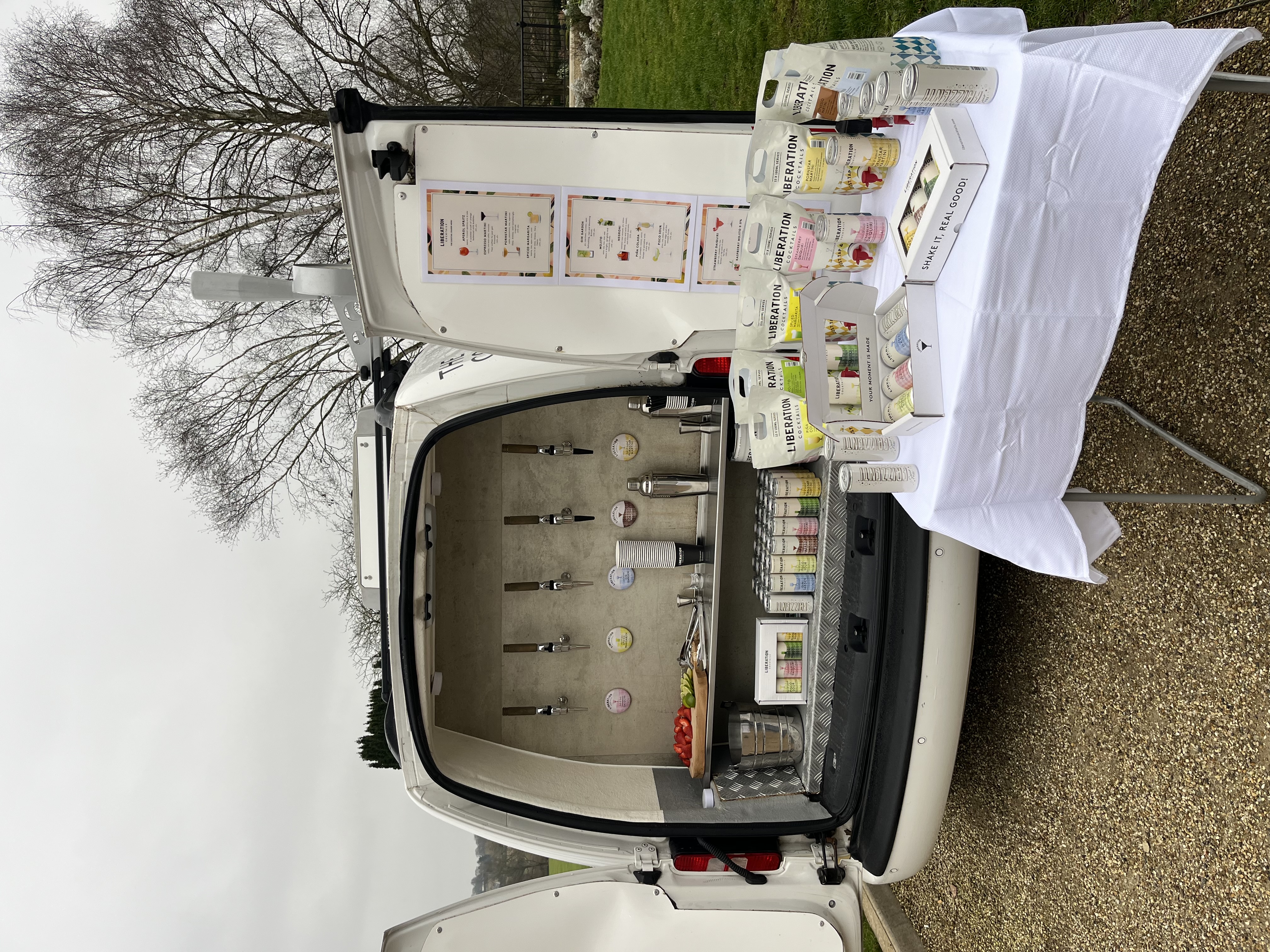 The Cocktail Cruiser: Elegant Bar Service for Outdoor Occasions