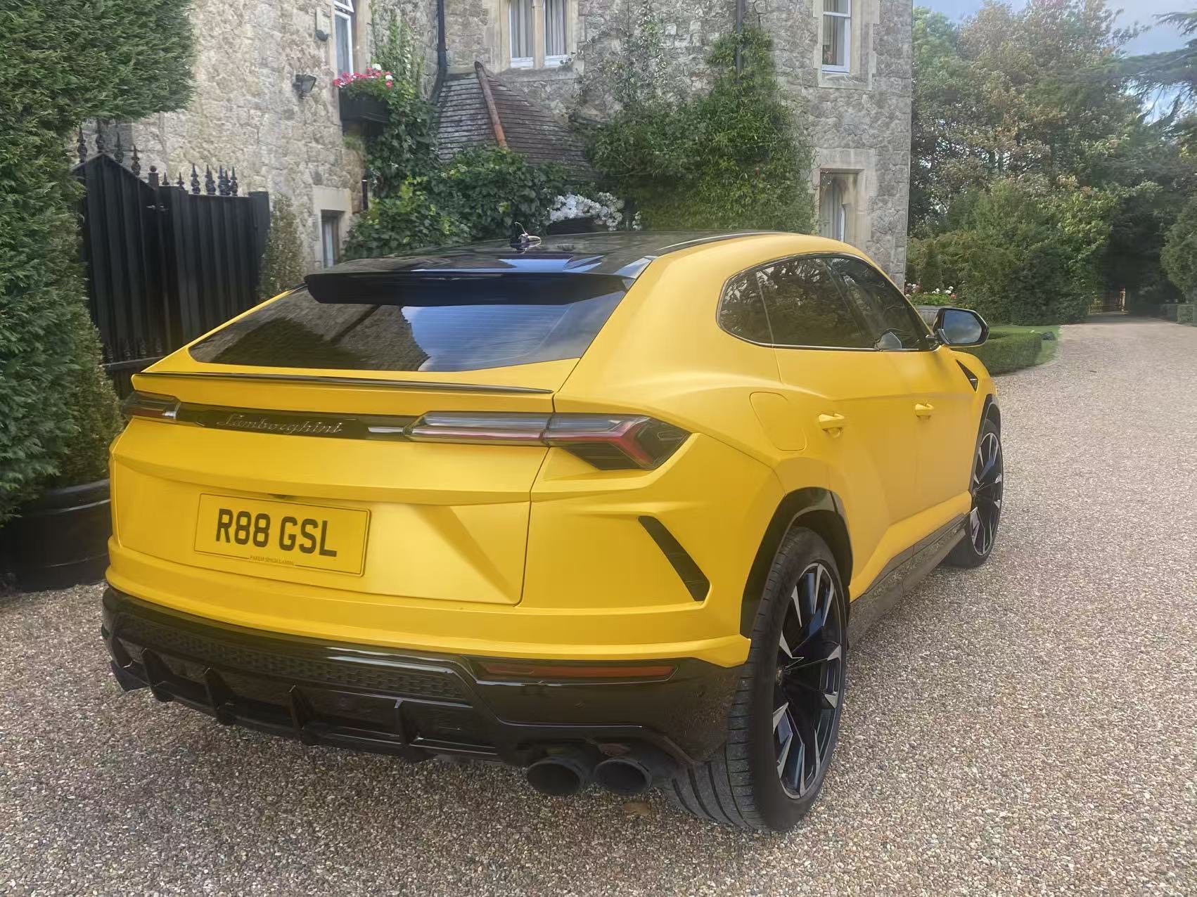 Luxury Supercar Lamborghini Urus - Perfect For Your Event