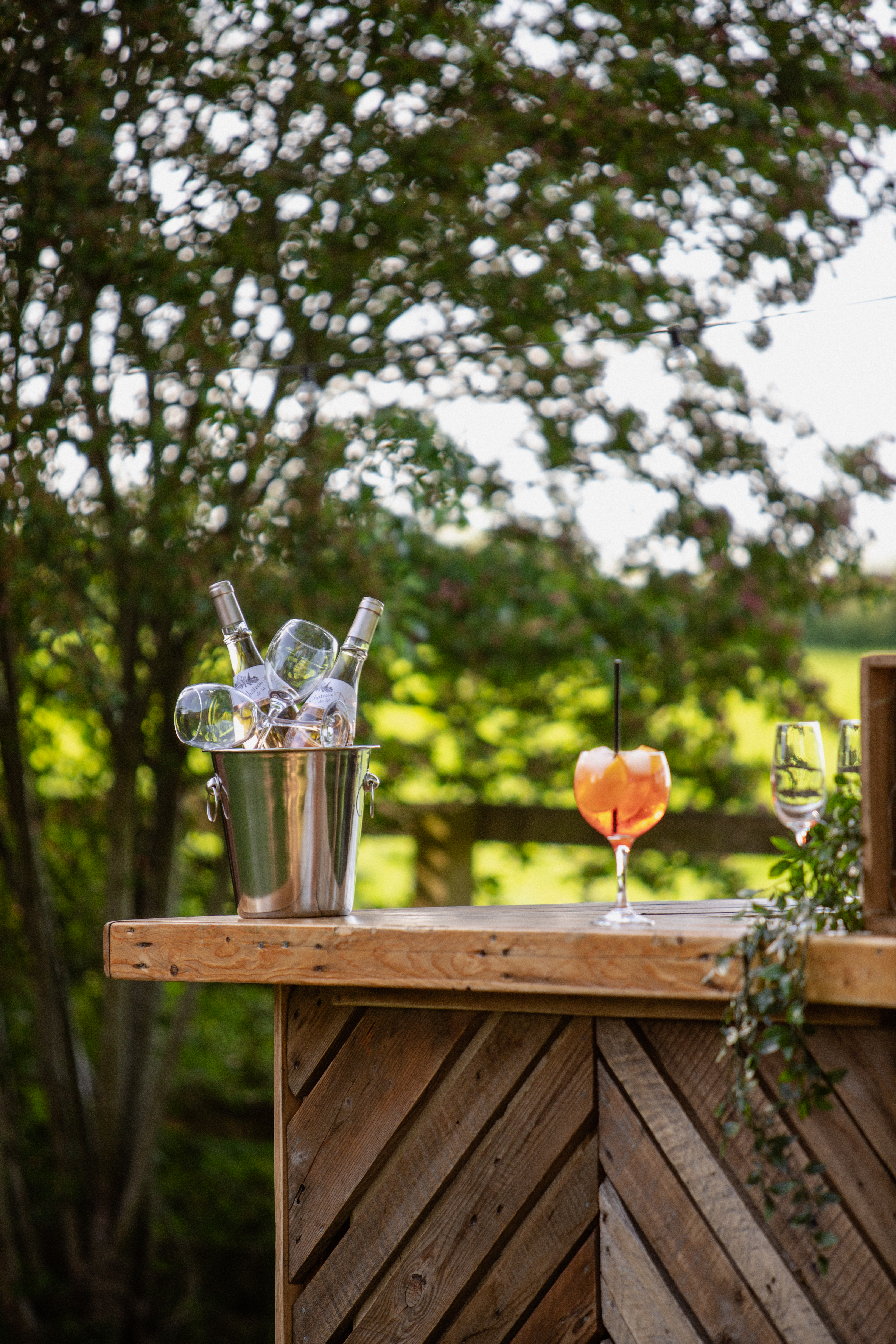 Rustic Pallet Cash Bar Experience