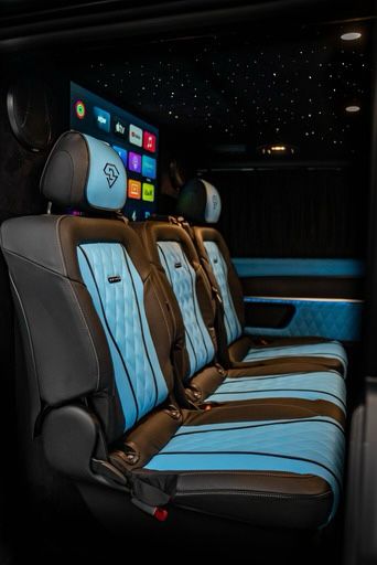5 Seater City Blue Luxury V-Class Landjet
