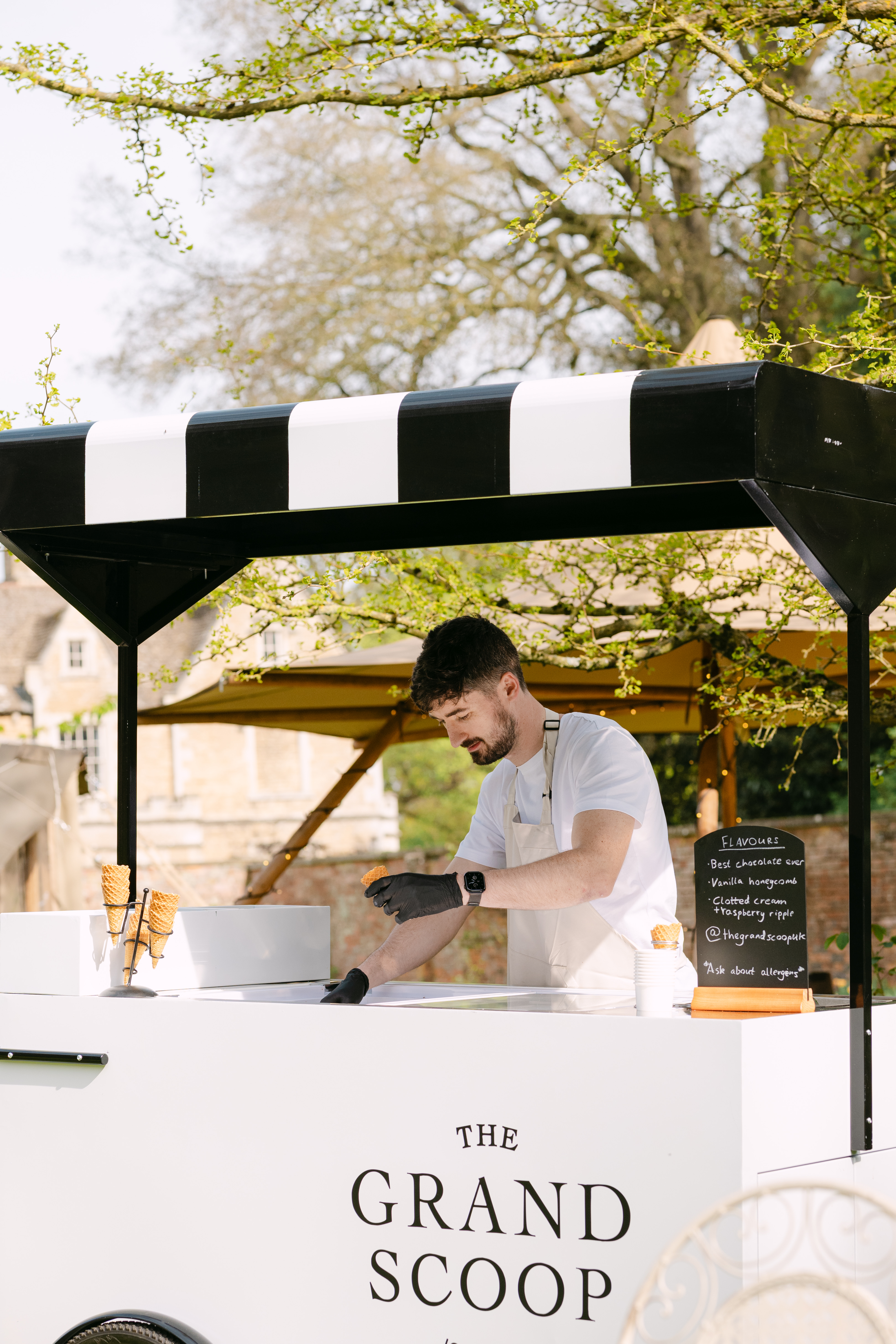 Stylish Ice Cream Cart for Weddings, Parties & Events