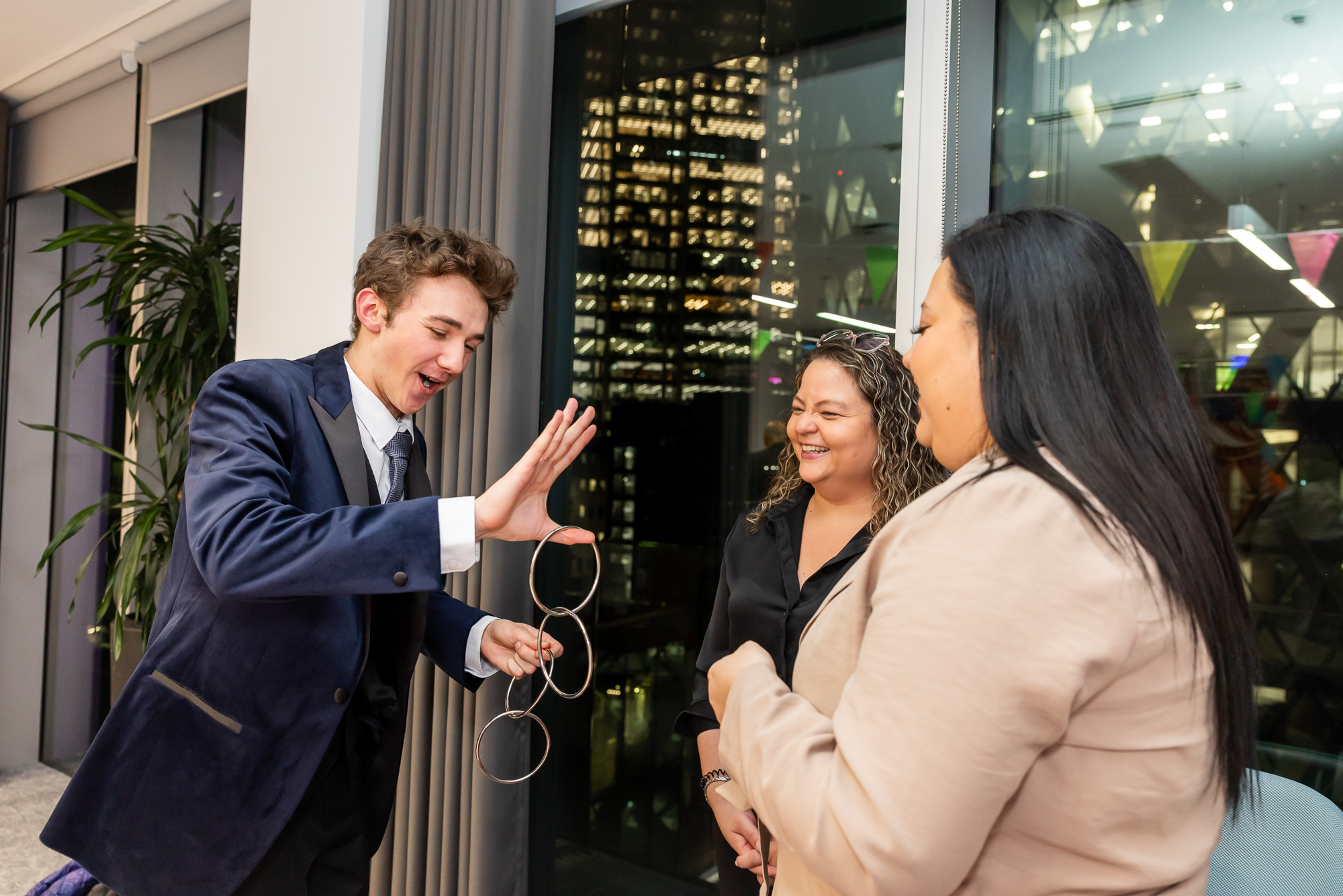 Captivating Close Up Magic By Samuel