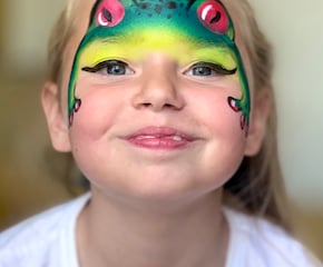 Beautiful & Vibrant Face Painting by a Friendly & Professional Artist