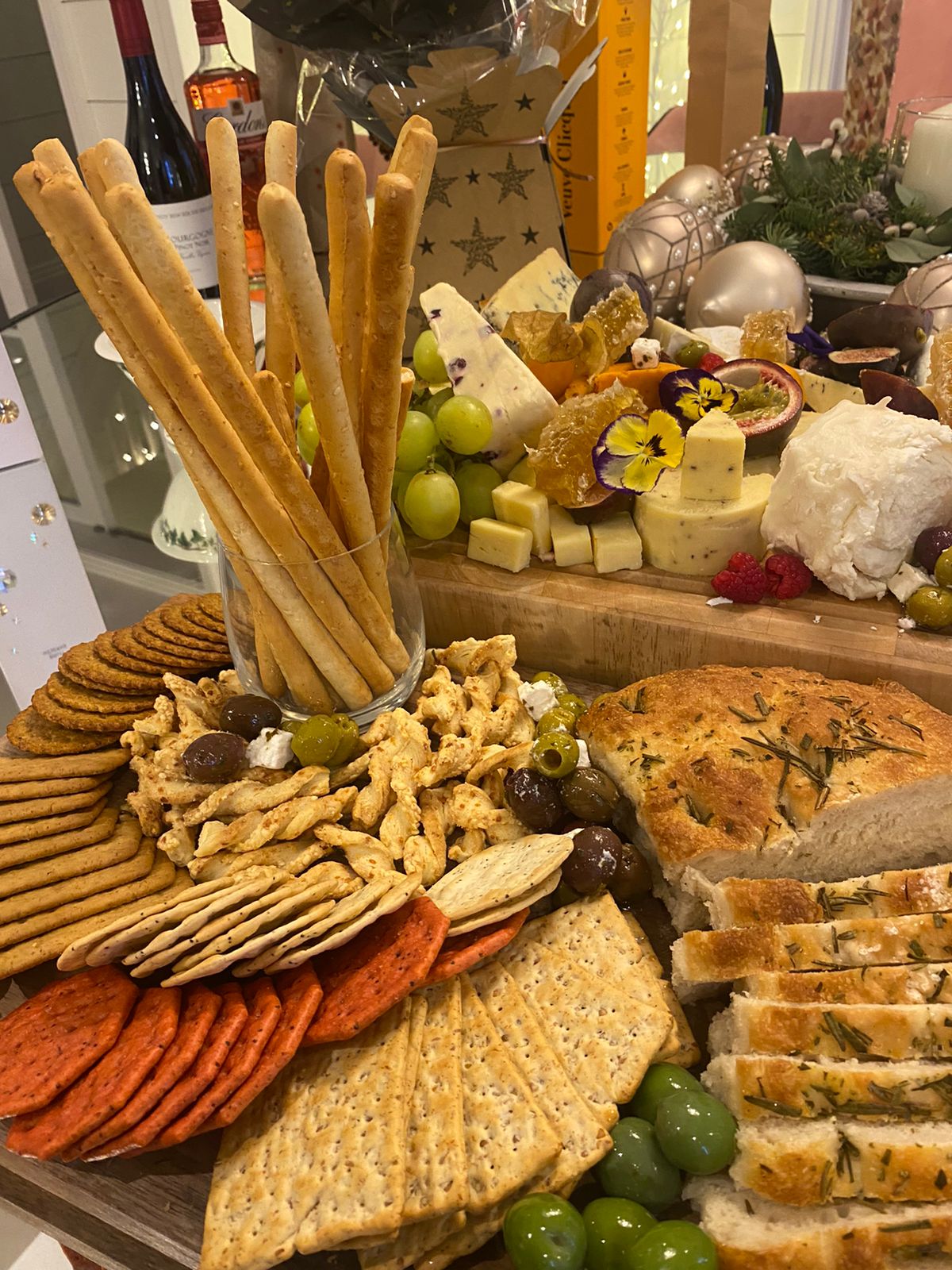 High-Quality & Visually Stunning Grazing Table Extravaganza