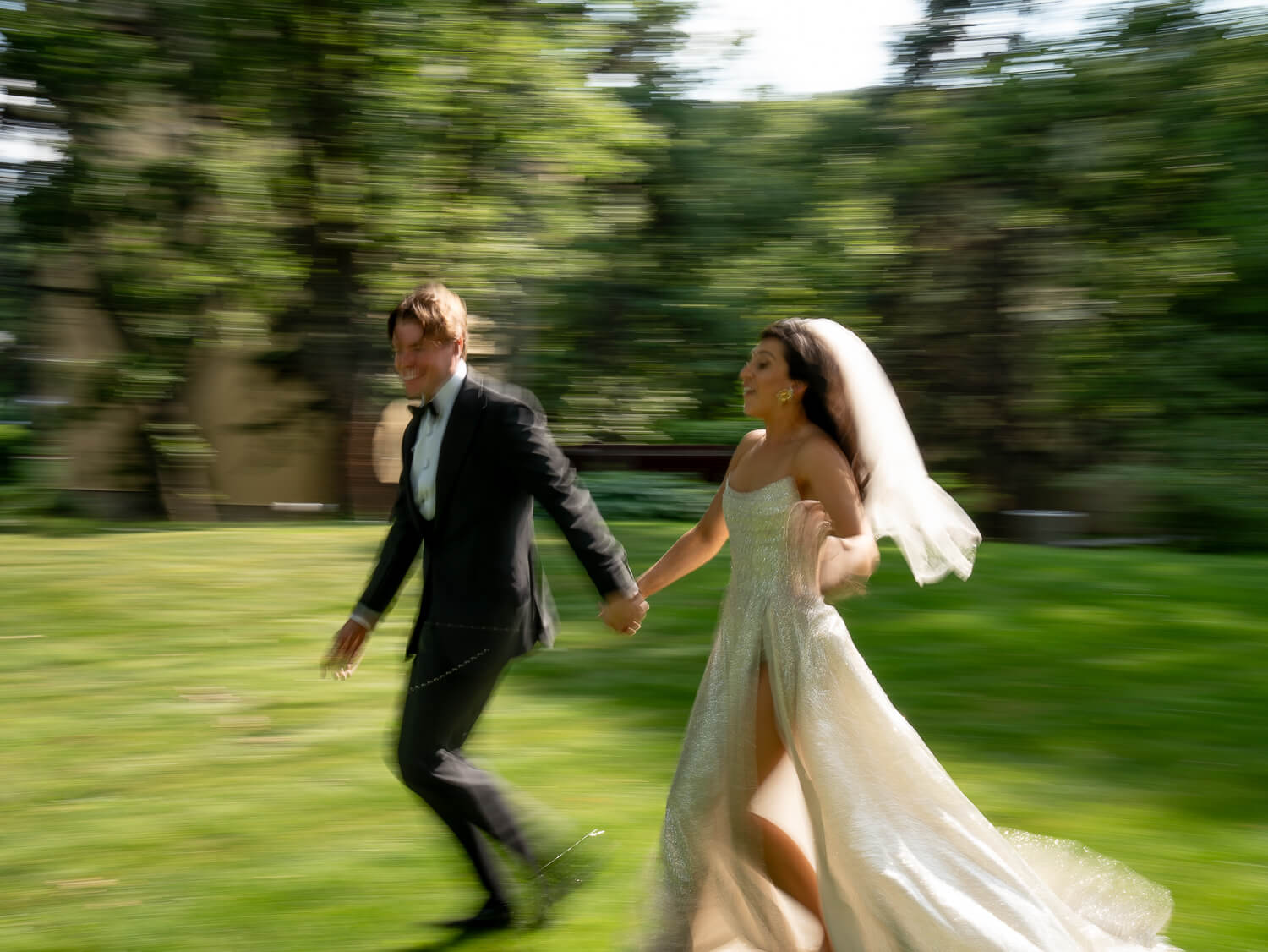 Capturing the Atmosphere of Your Wedding Day