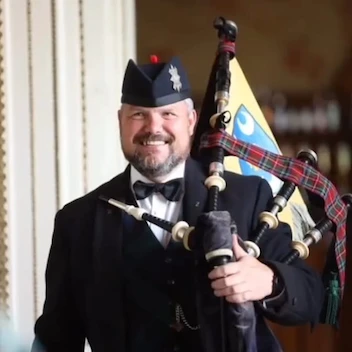 Andrew Brian, Highland Wedding Bagpiper