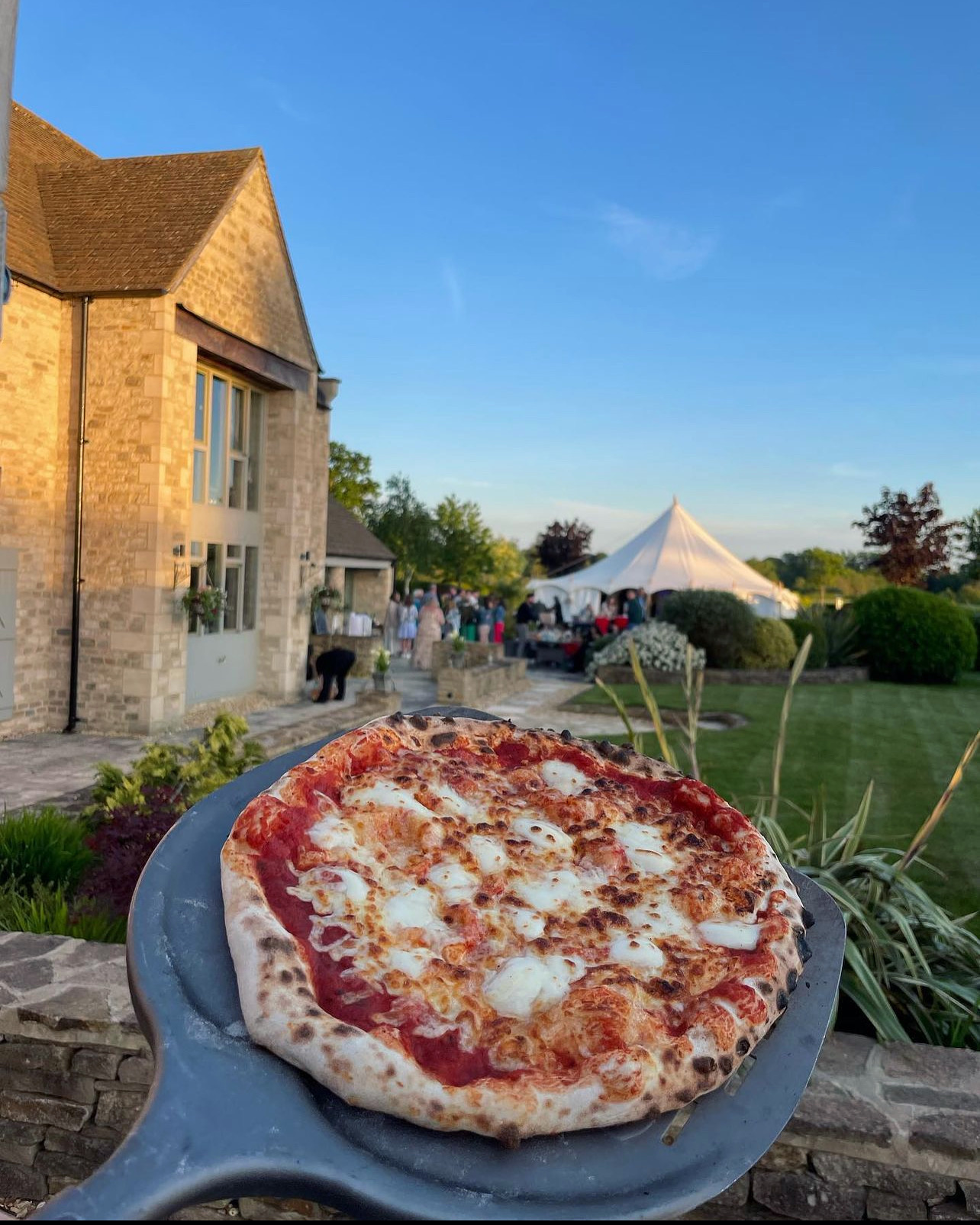 Neopolitan Stonebaked Pizza Parlour On Wheels 🍕