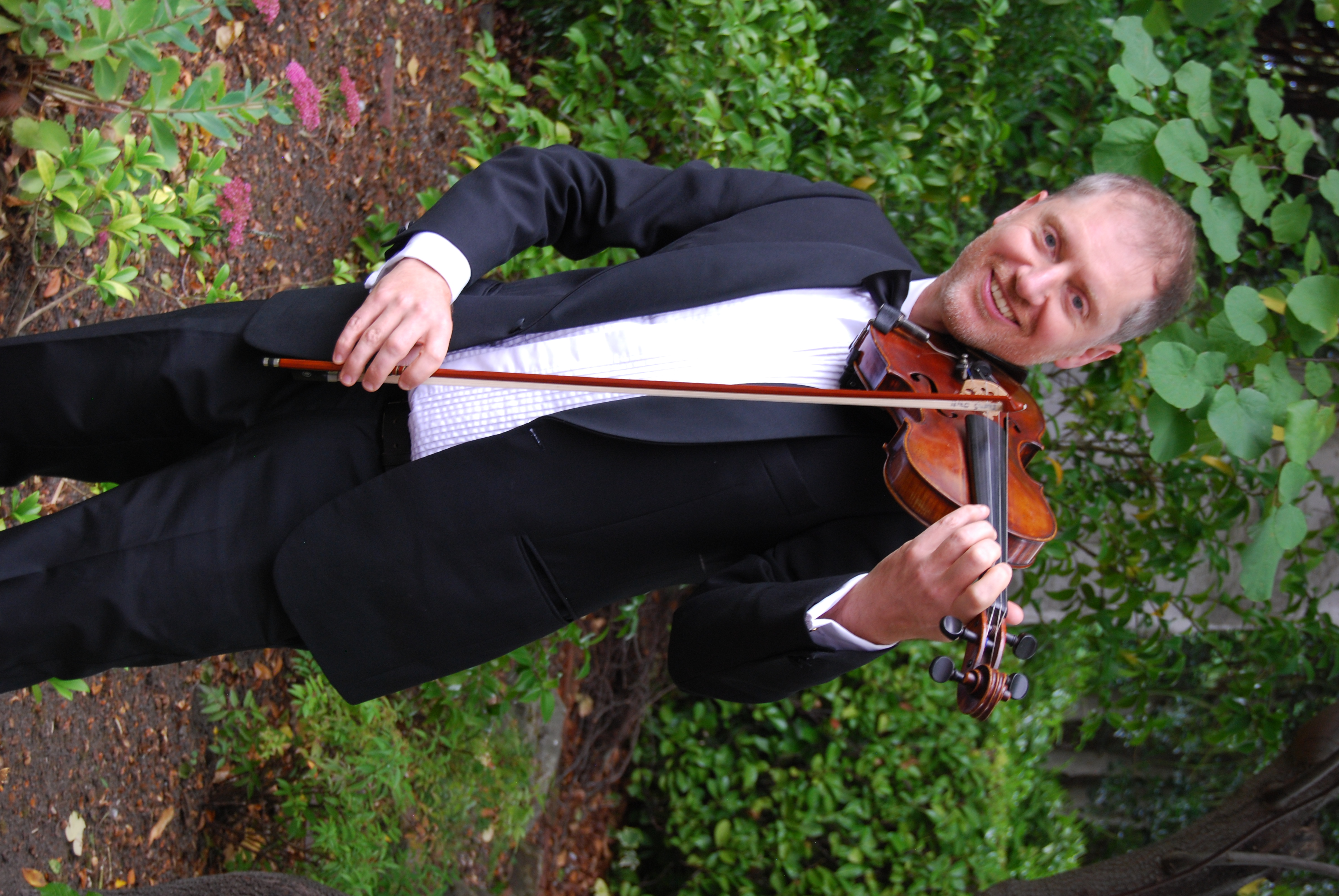 Tom Dalton Violinist - Live Music for Weddings and Events