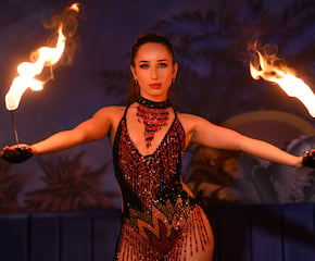 Mesmerising Fire Performance With Dancing Flames