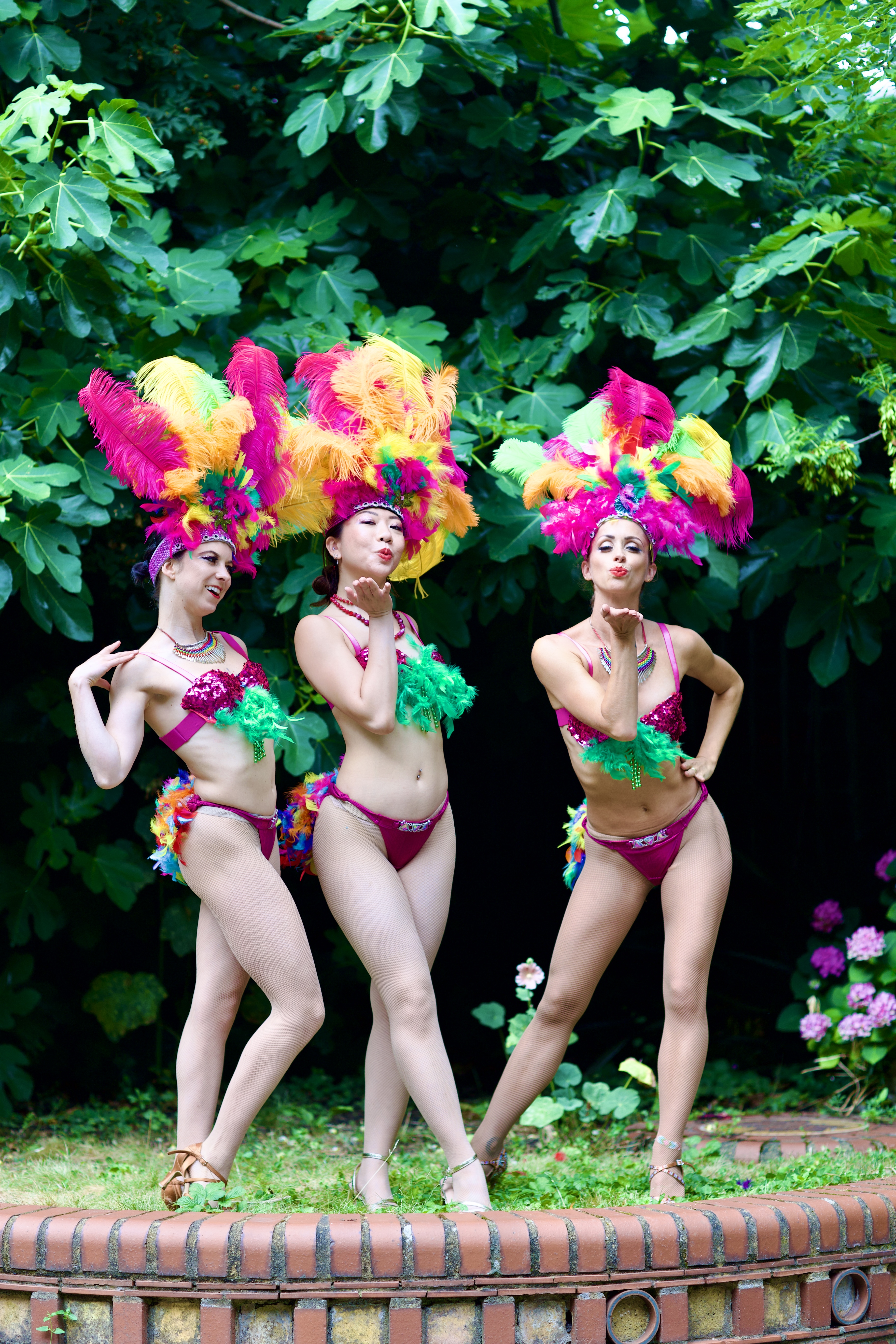 Stunning Latin Carnival Samba Trio Performance